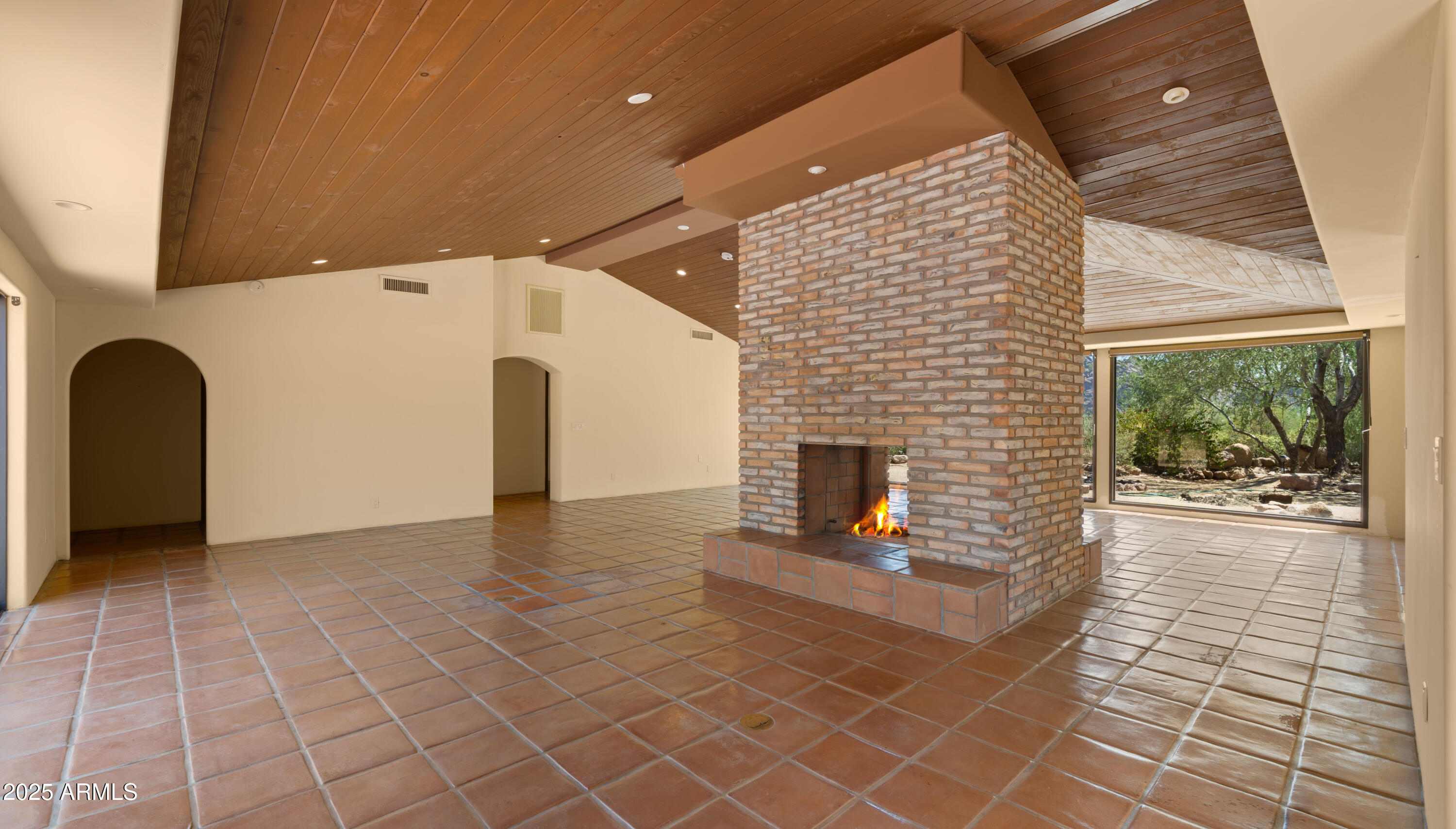 4510 E PEPPER TREE Lane