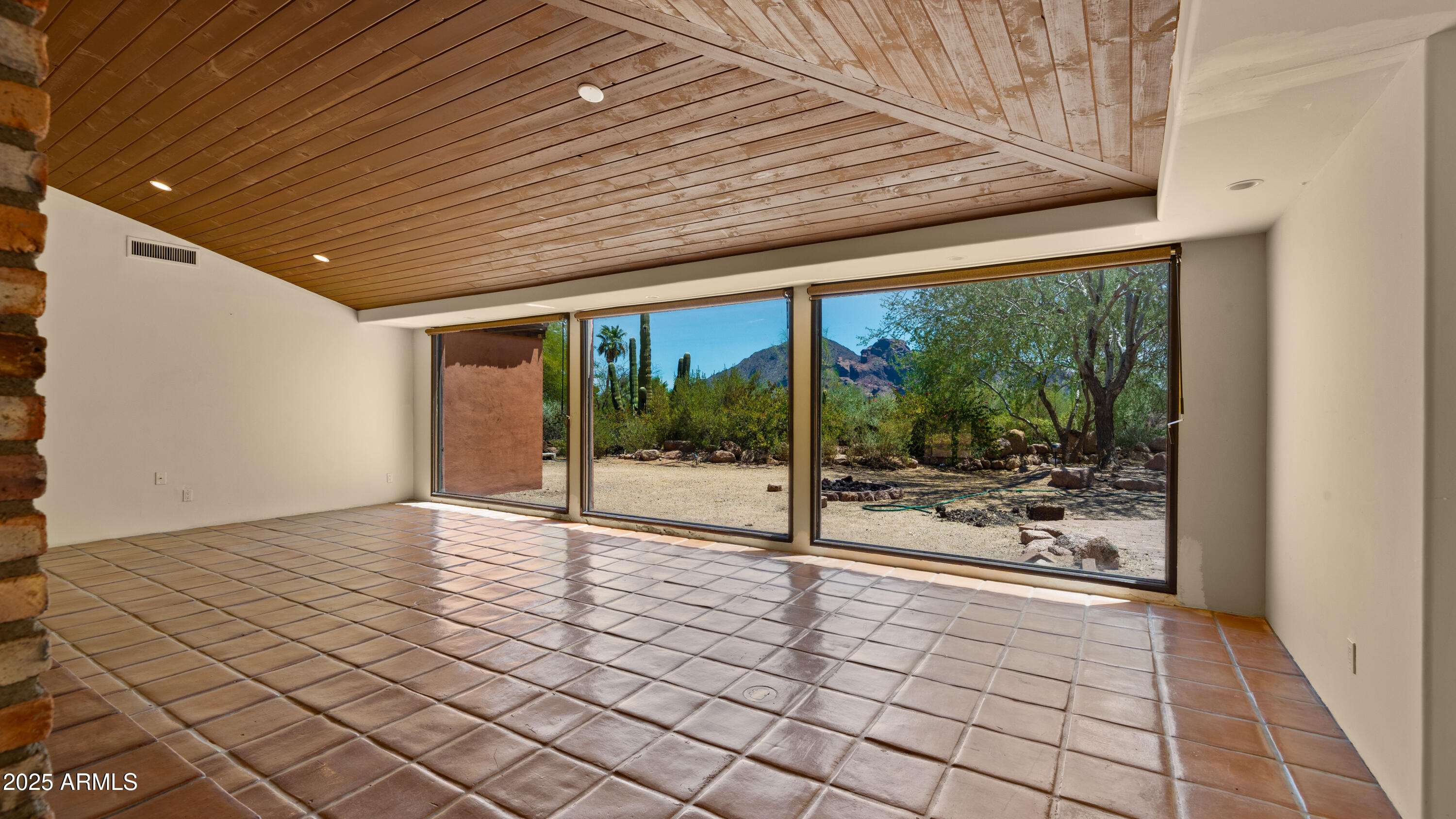 4510 E PEPPER TREE Lane