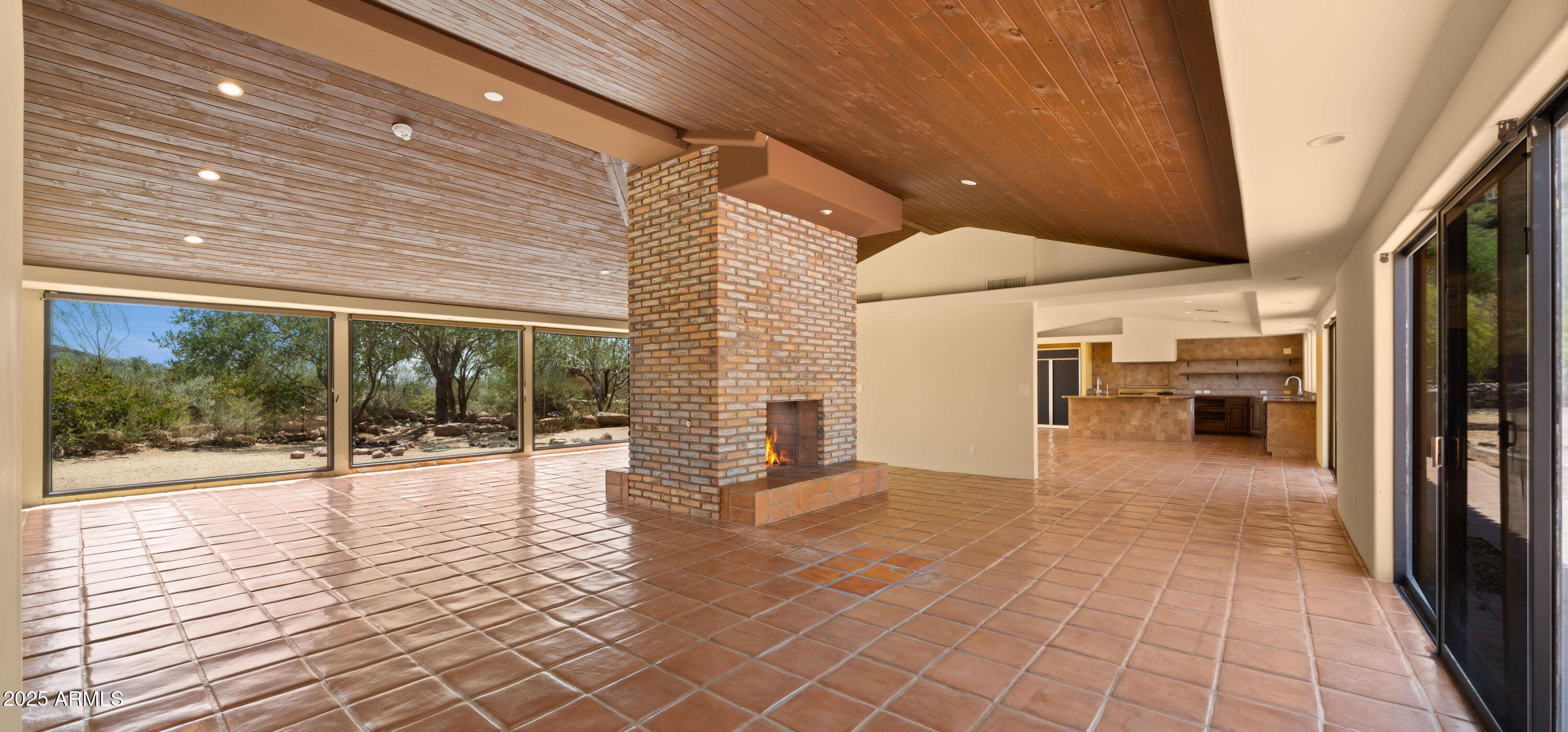 4510 E PEPPER TREE Lane, 14