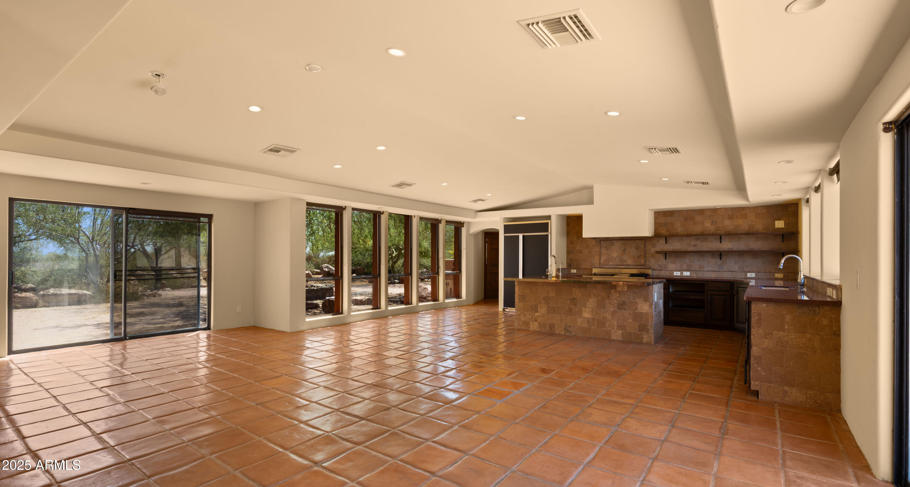 4510 E PEPPER TREE Lane, 14