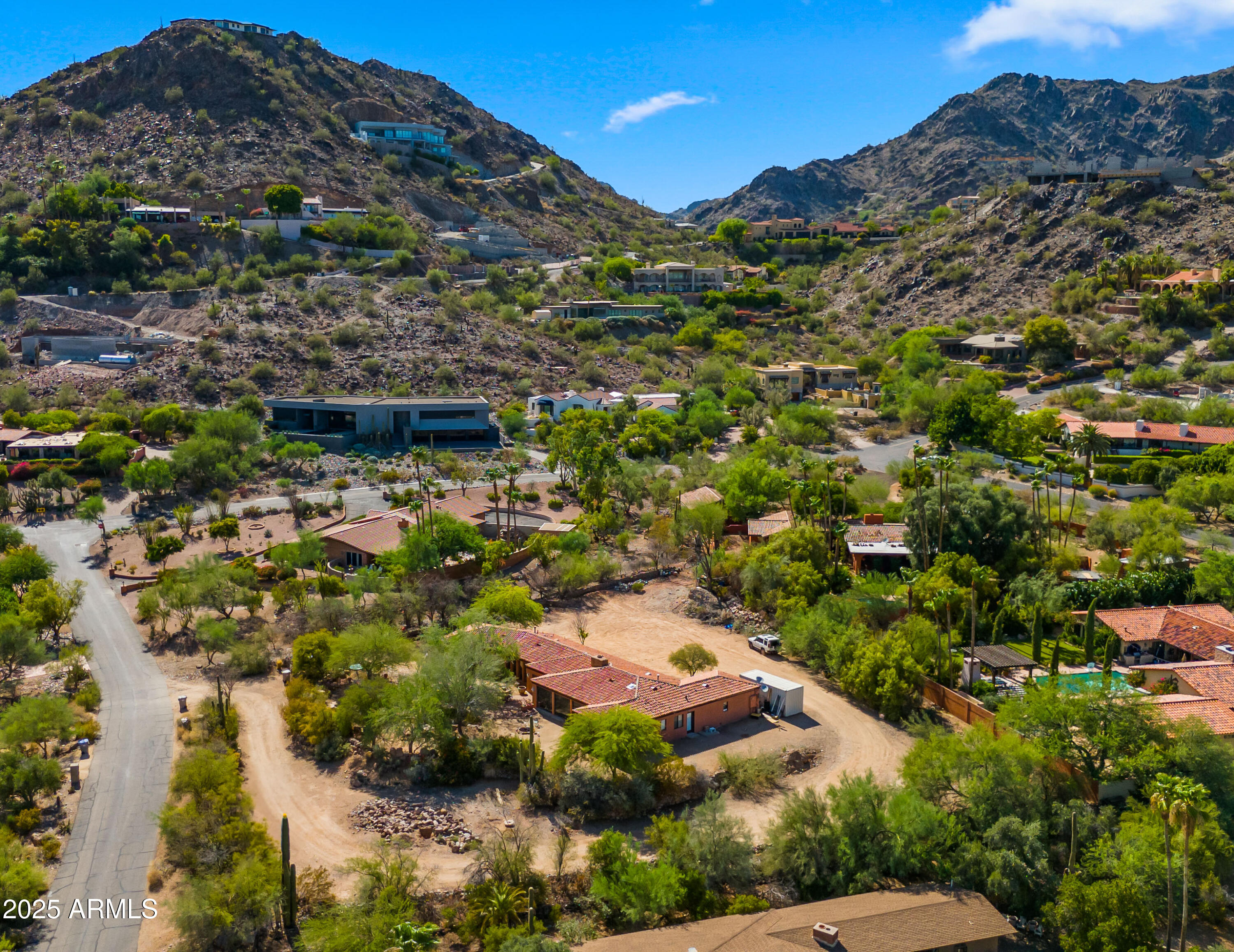 4510 E PEPPER TREE Lane, 14