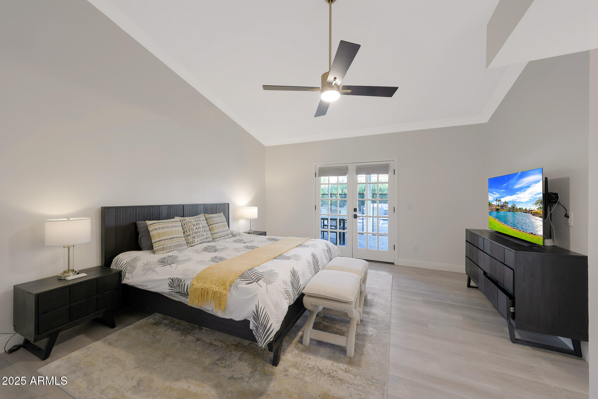 10207 E SAN SALVADOR Drive