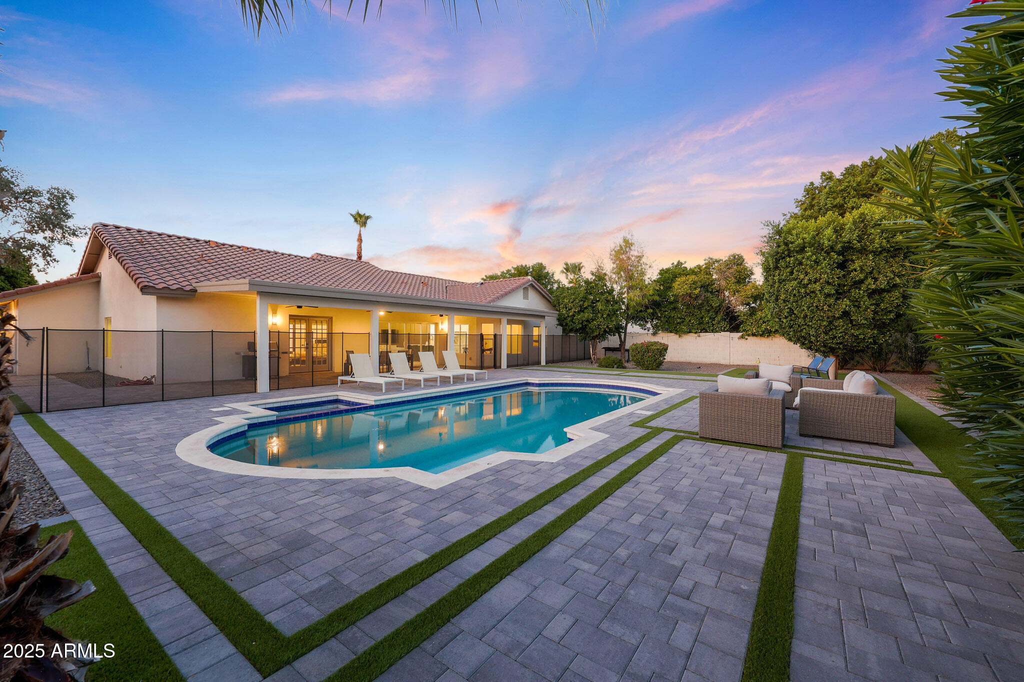 10207 E SAN SALVADOR Drive