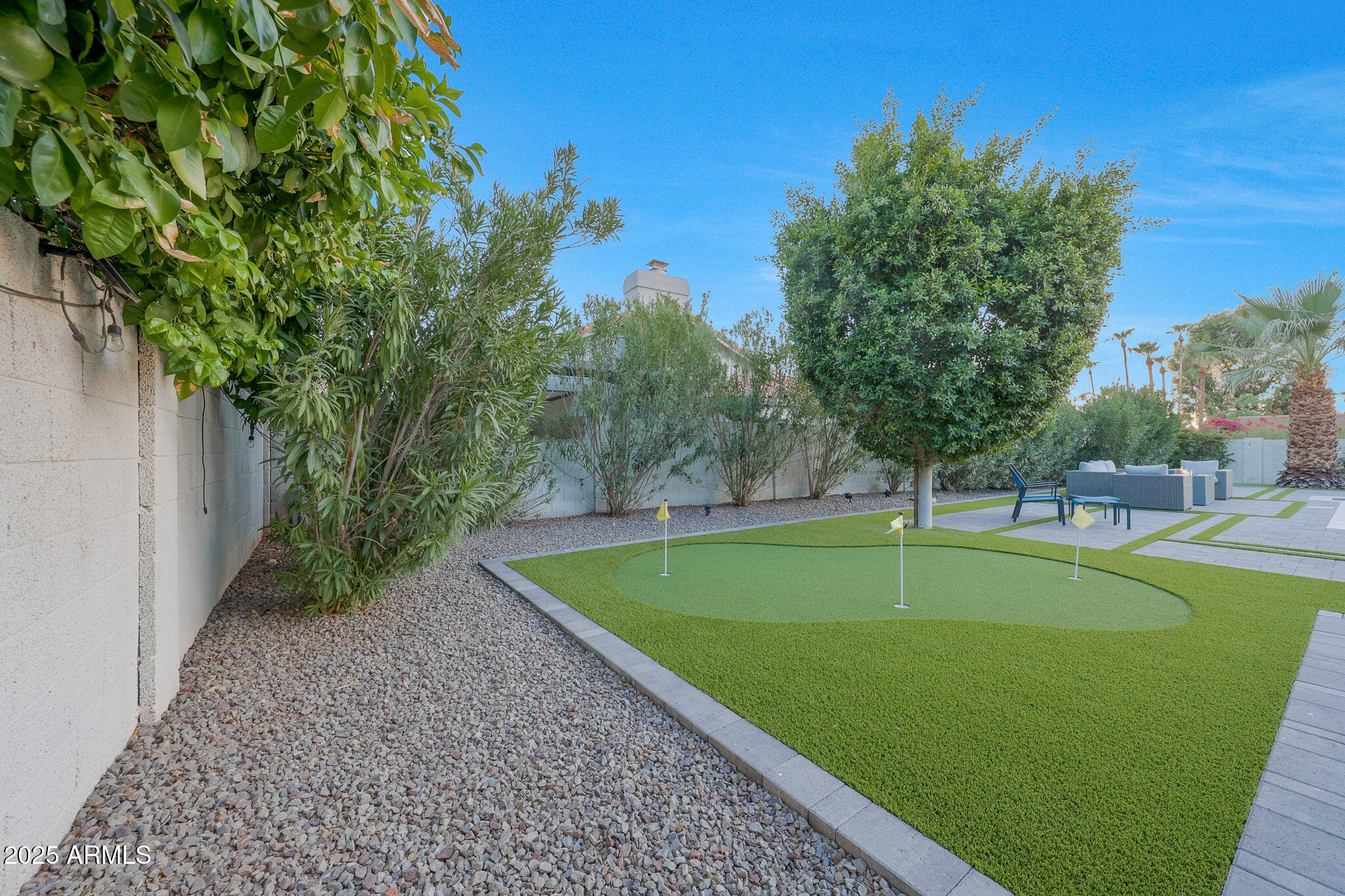 10207 E SAN SALVADOR Drive