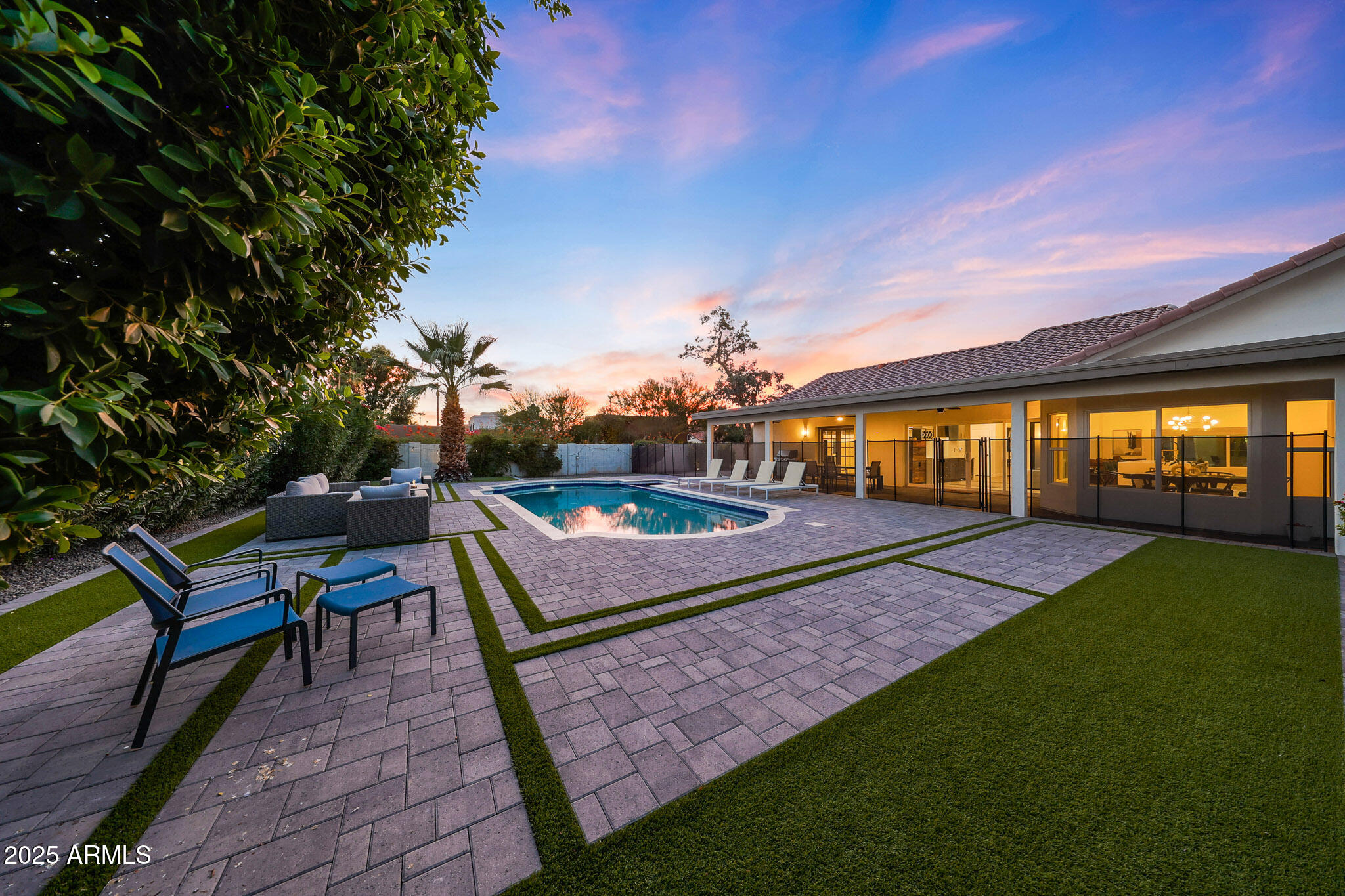 10207 E SAN SALVADOR Drive