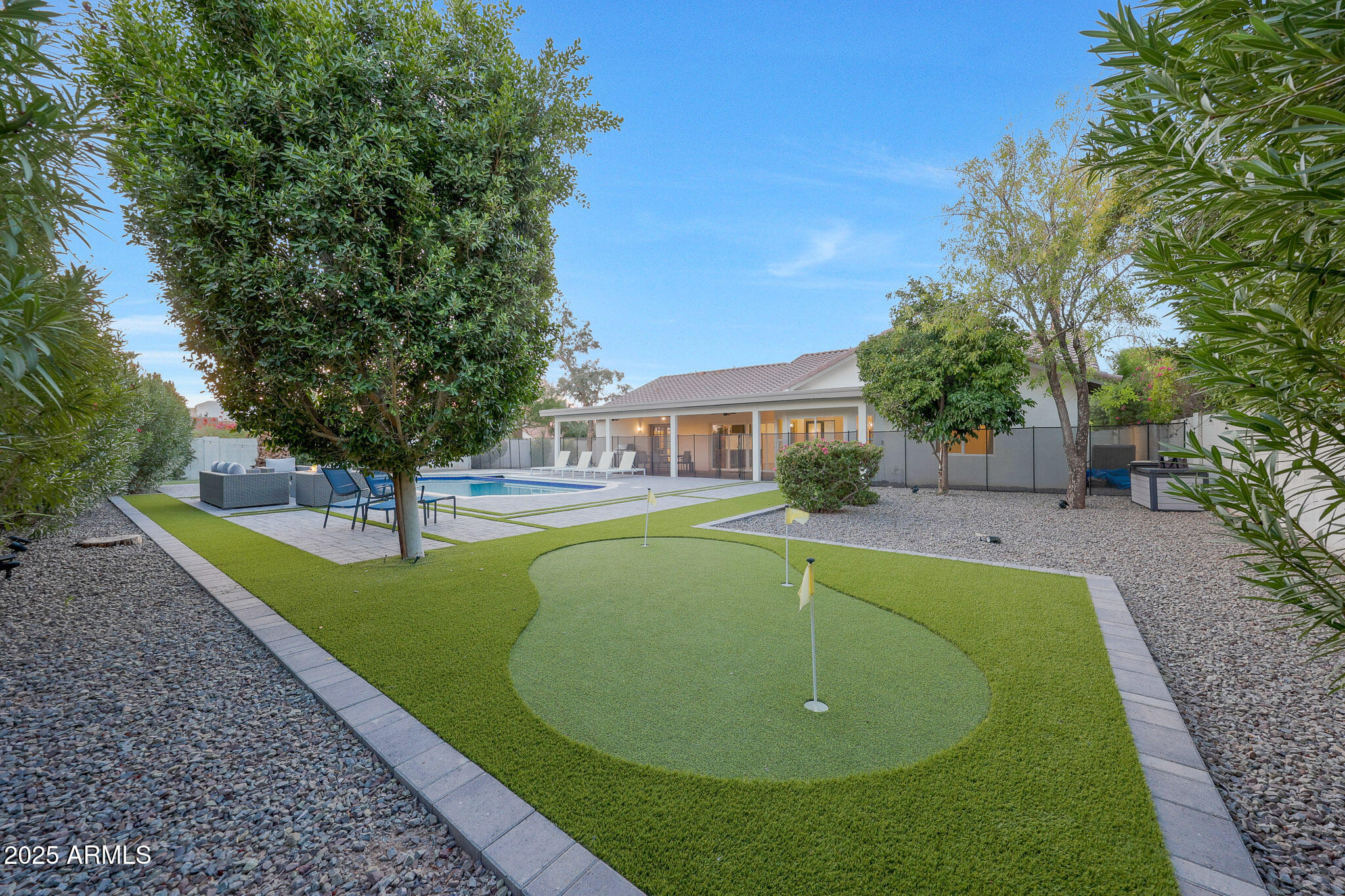 10207 E SAN SALVADOR Drive