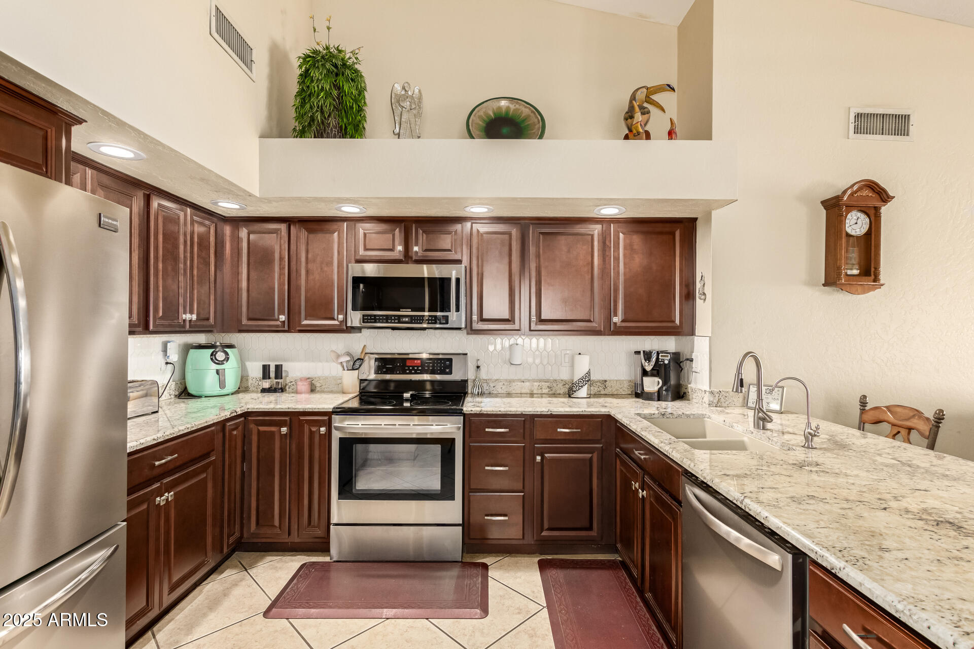 5342 E GREENWAY Street