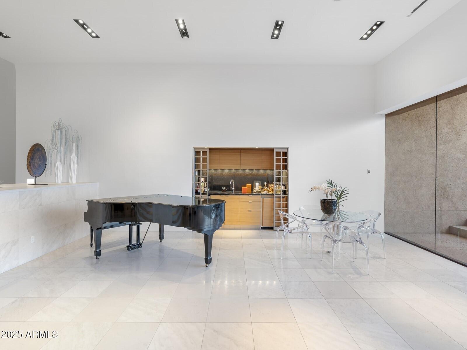 9191 E HAPPY HOLLOW Drive