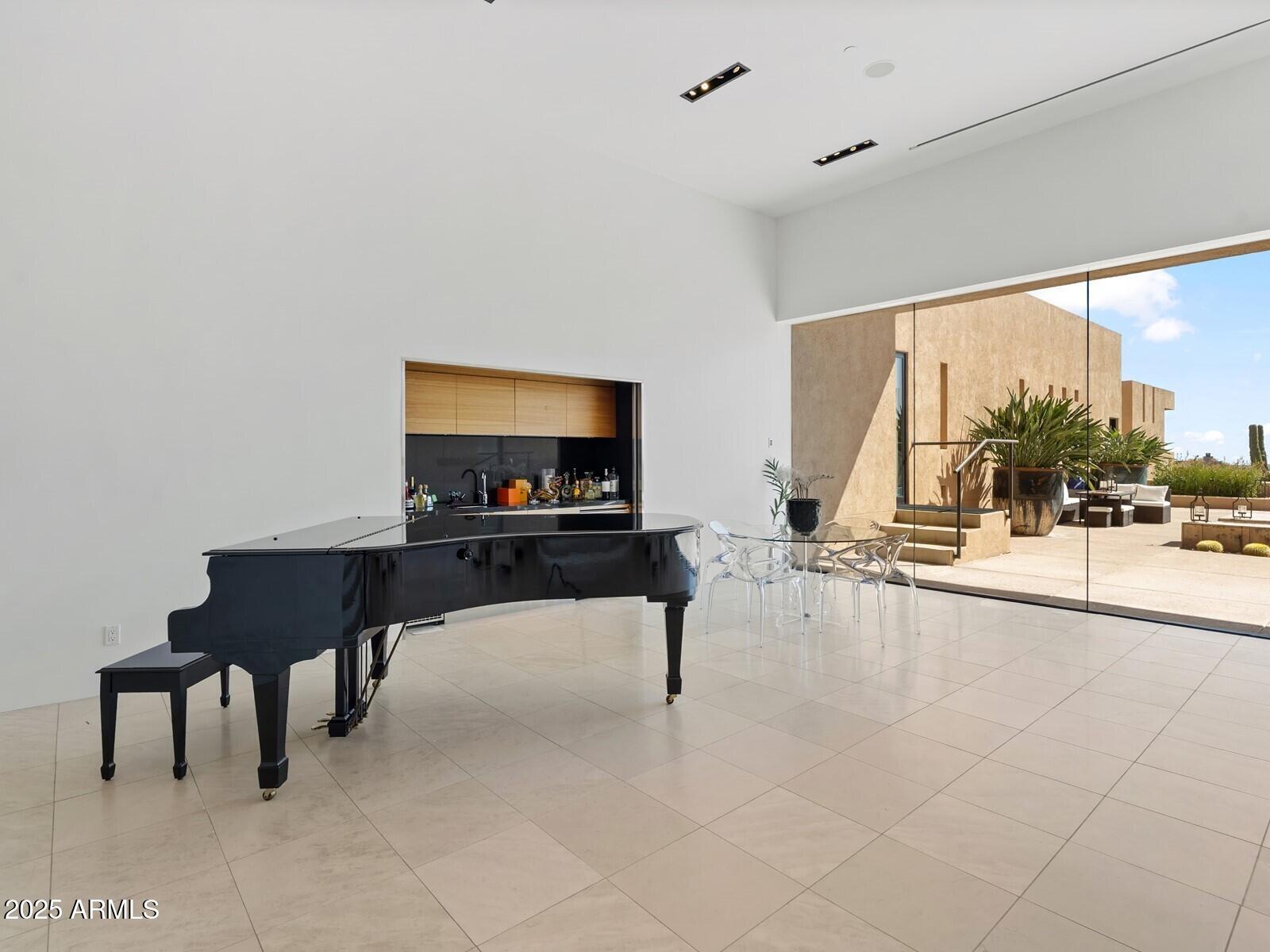 9191 E HAPPY HOLLOW Drive