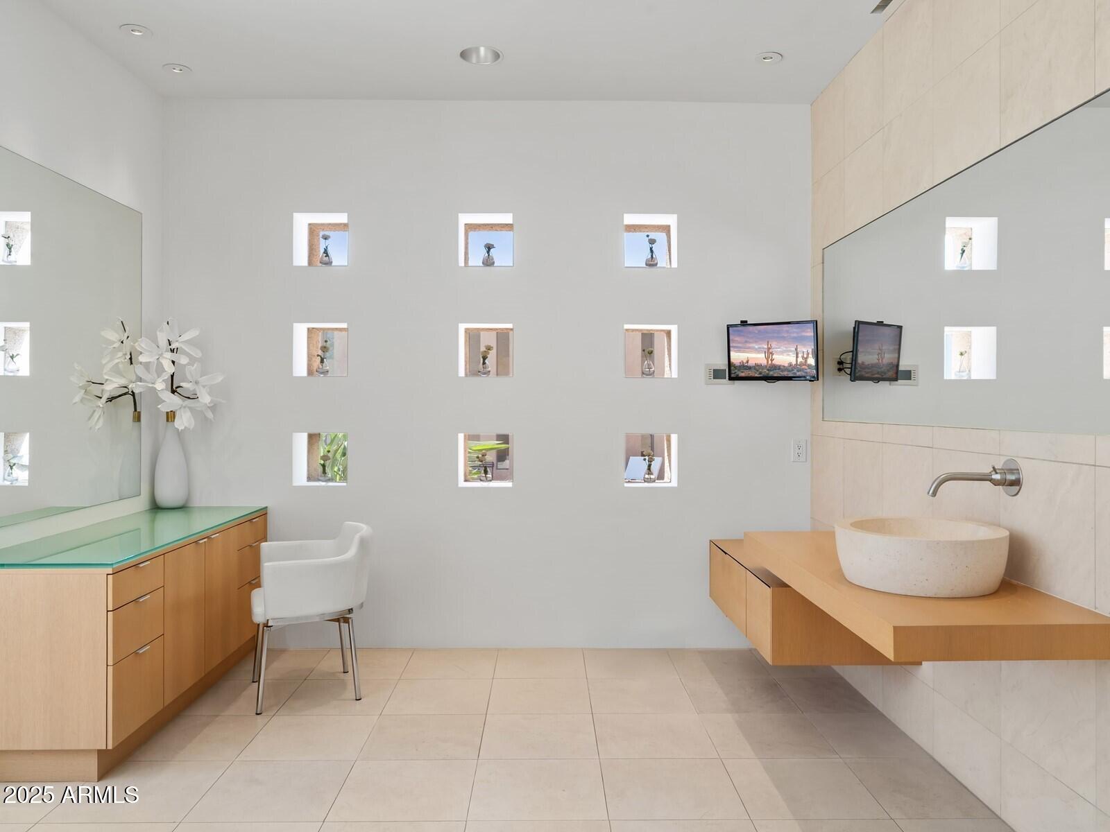 9191 E HAPPY HOLLOW Drive