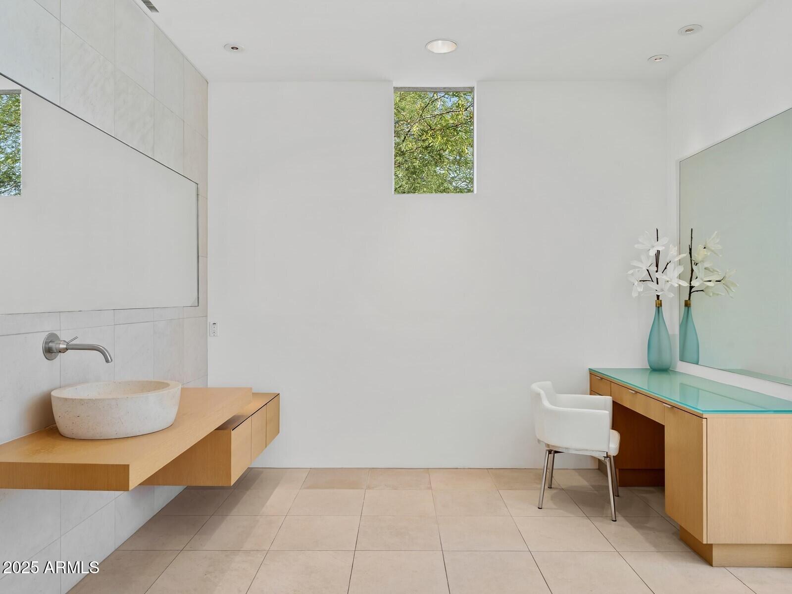 9191 E HAPPY HOLLOW Drive