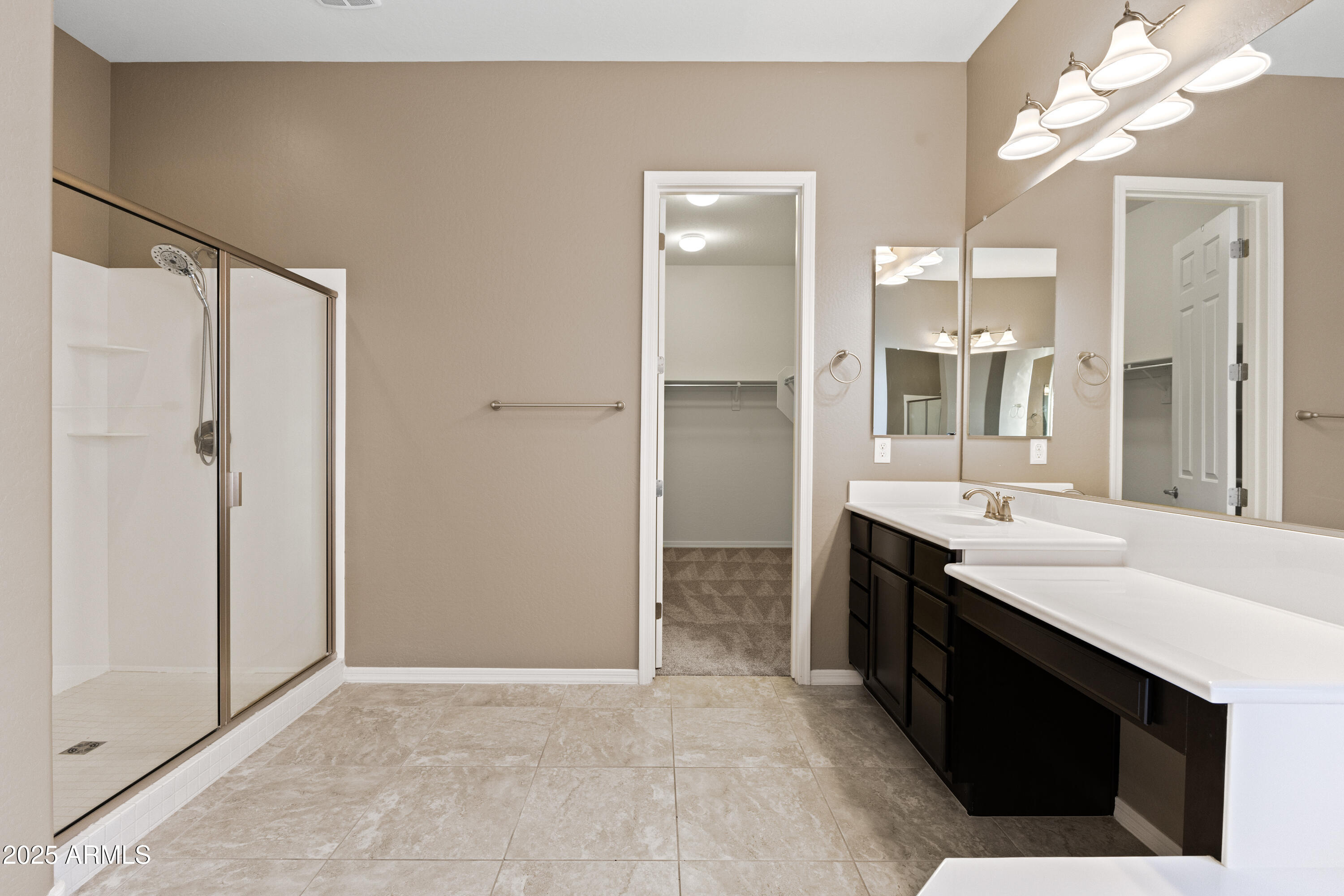 1535 W QUAIL TRACK Drive