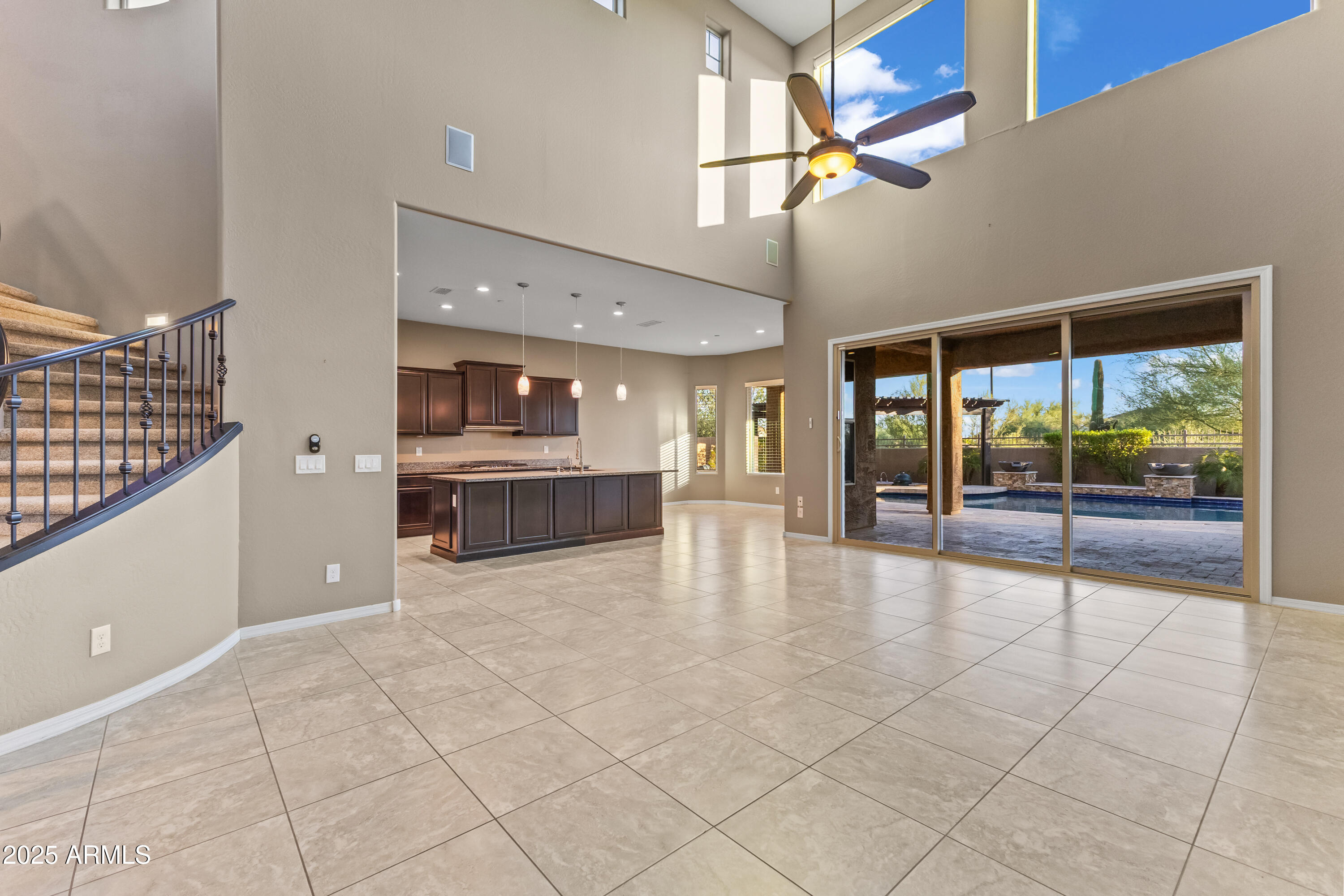 1535 W QUAIL TRACK Drive