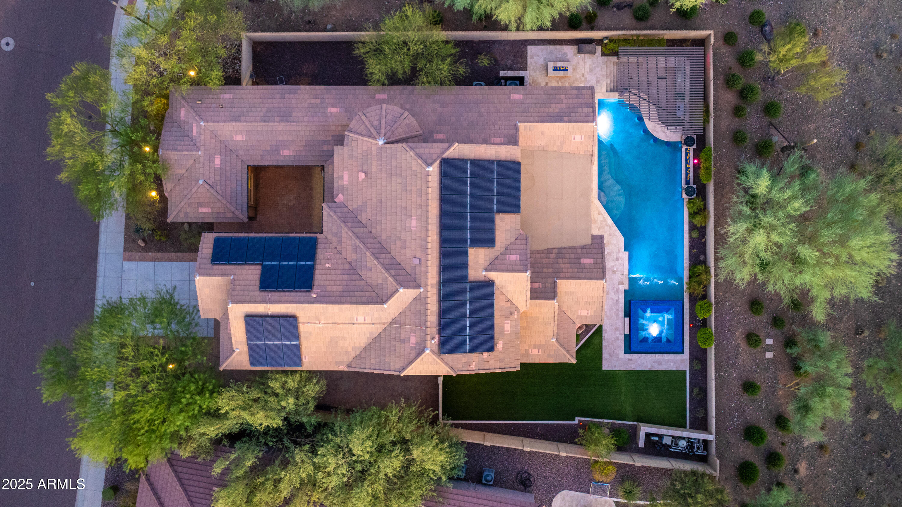 1535 W QUAIL TRACK Drive