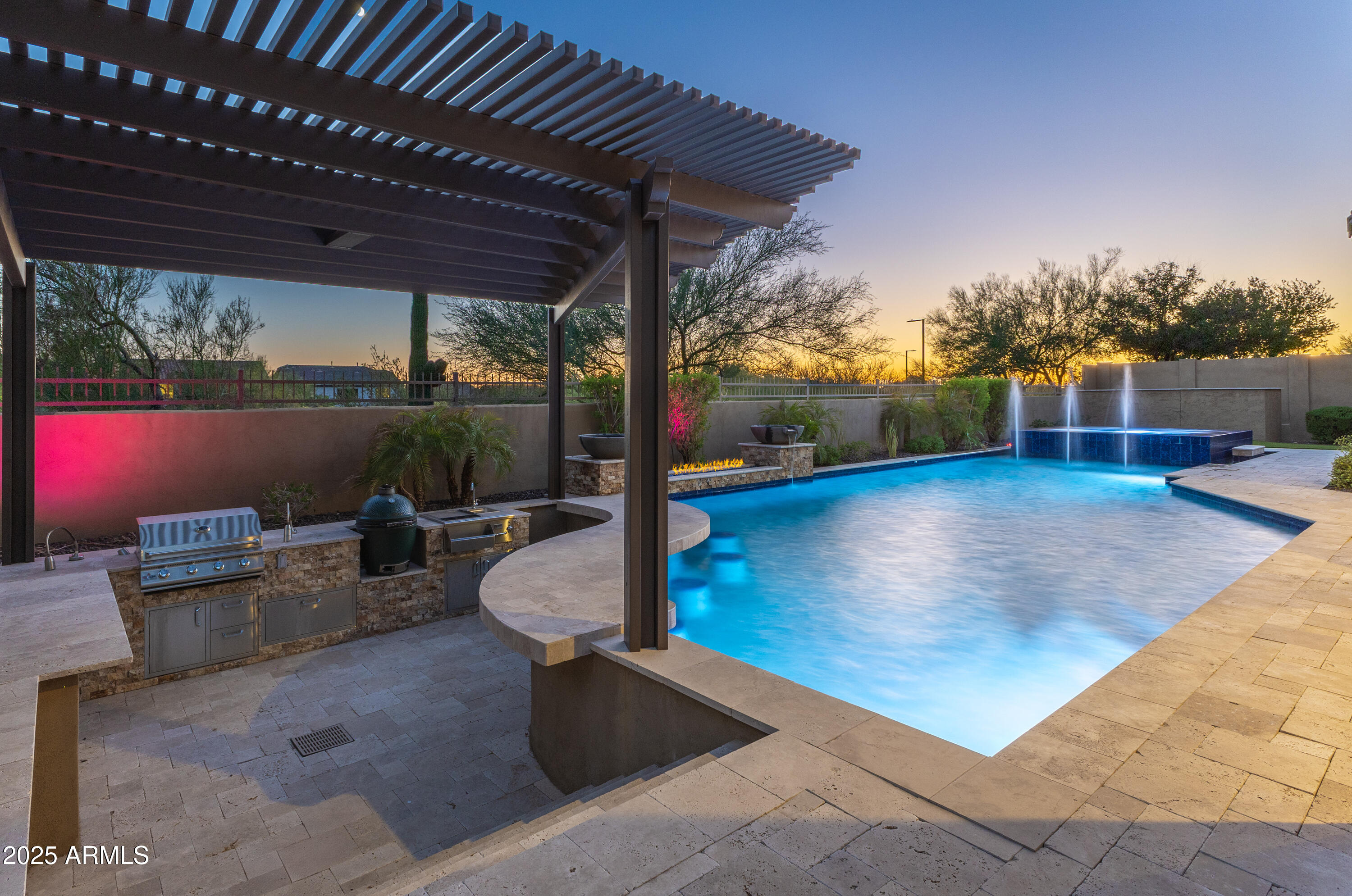 1535 W QUAIL TRACK Drive