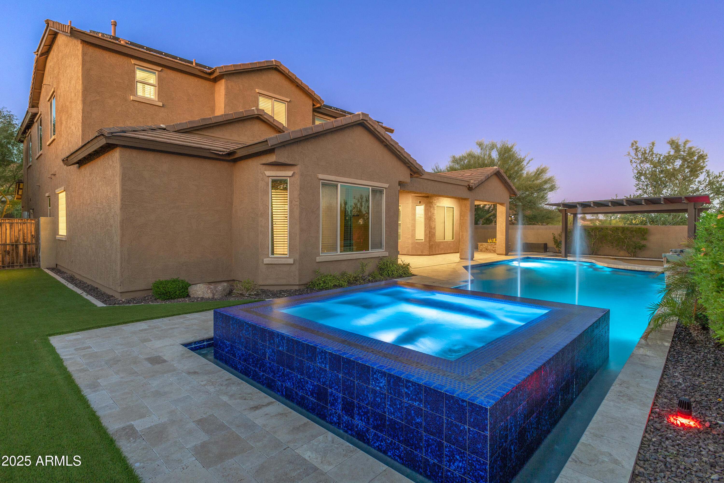 1535 W QUAIL TRACK Drive