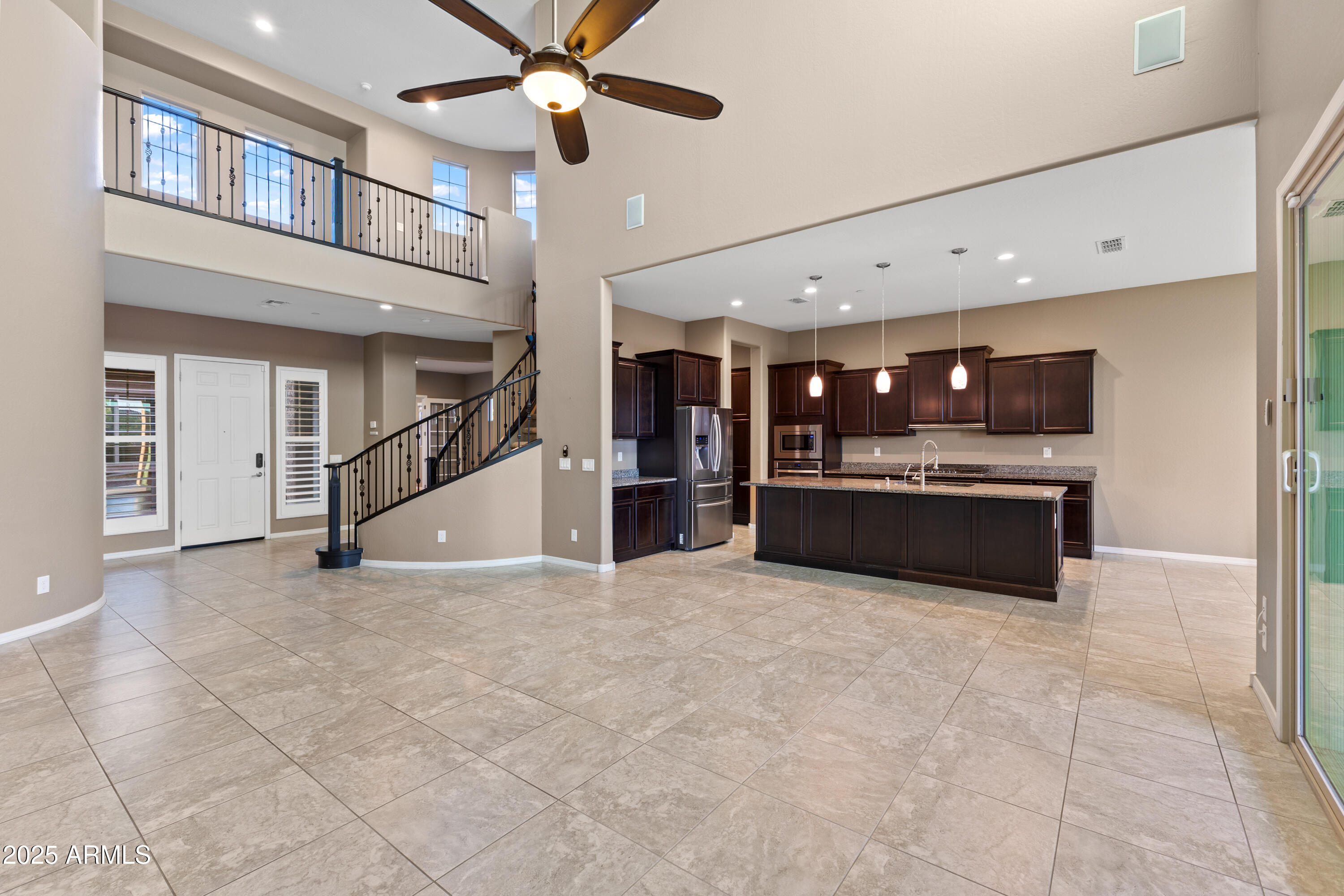 1535 W QUAIL TRACK Drive