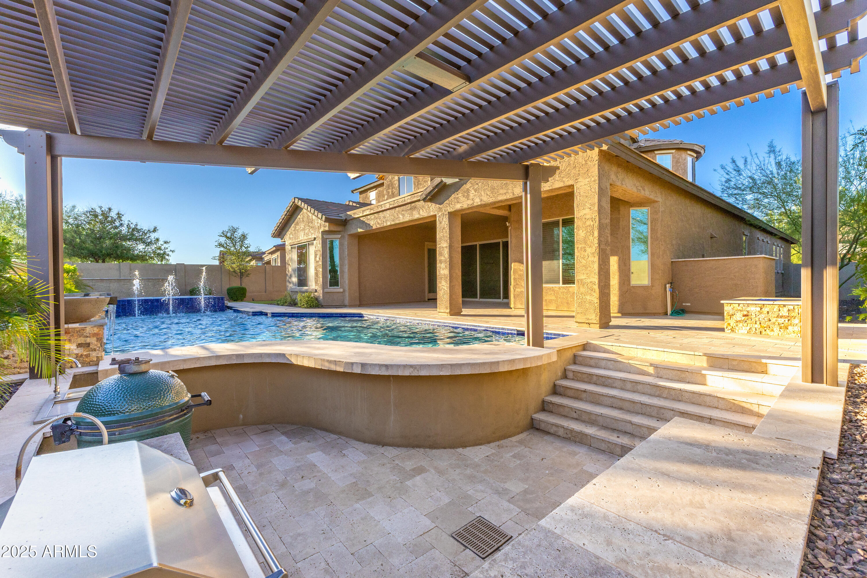 1535 W QUAIL TRACK Drive
