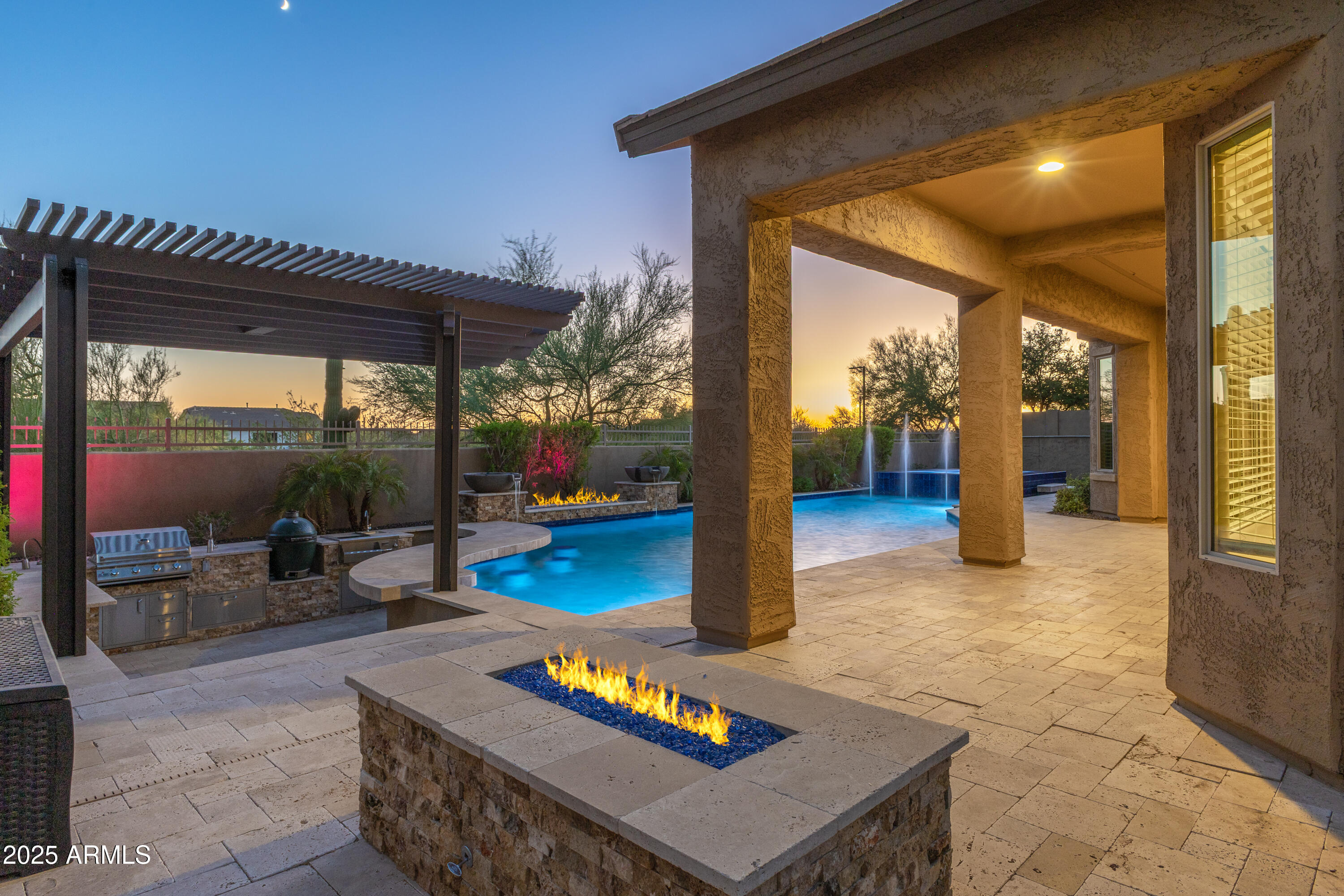 1535 W QUAIL TRACK Drive