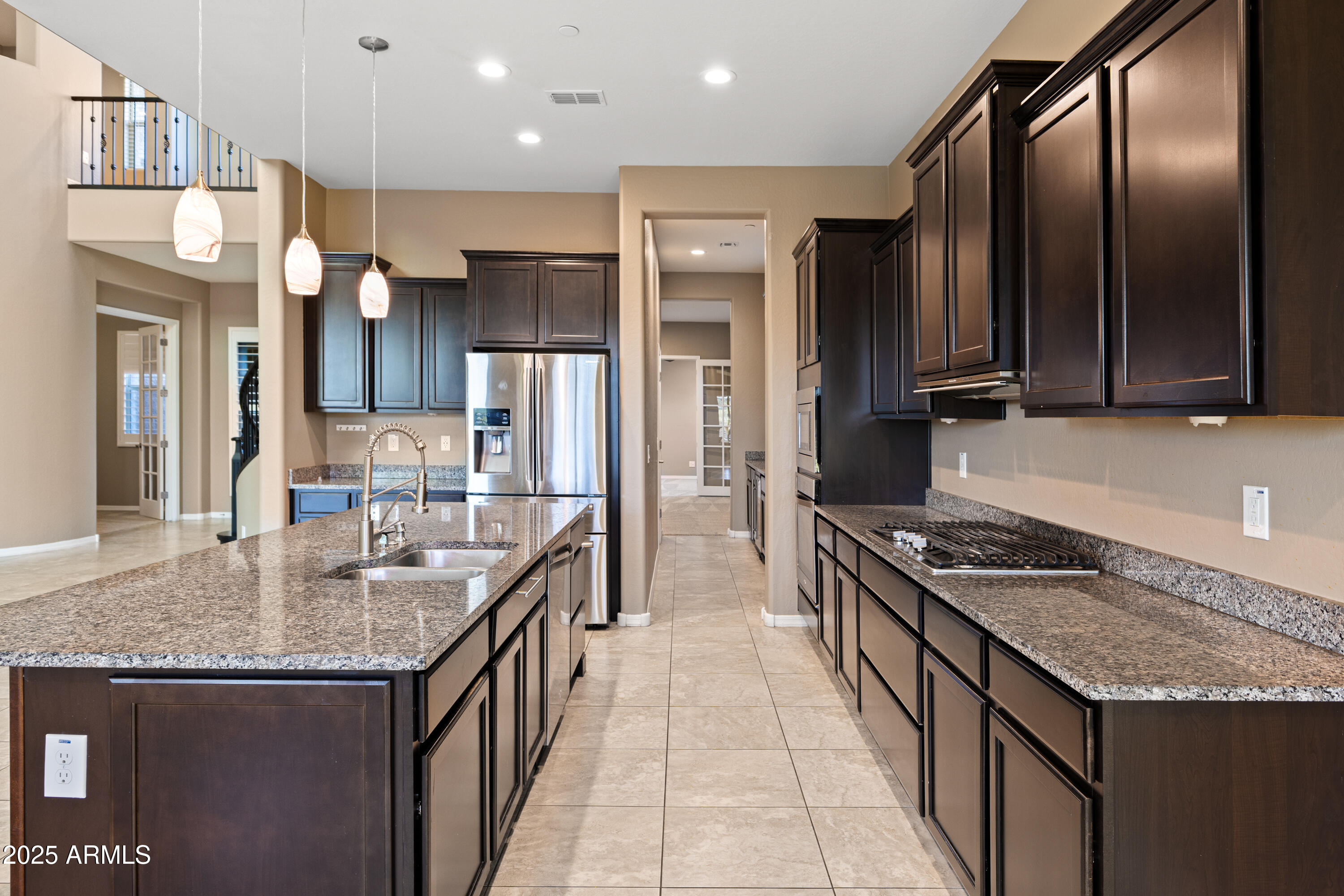 1535 W QUAIL TRACK Drive