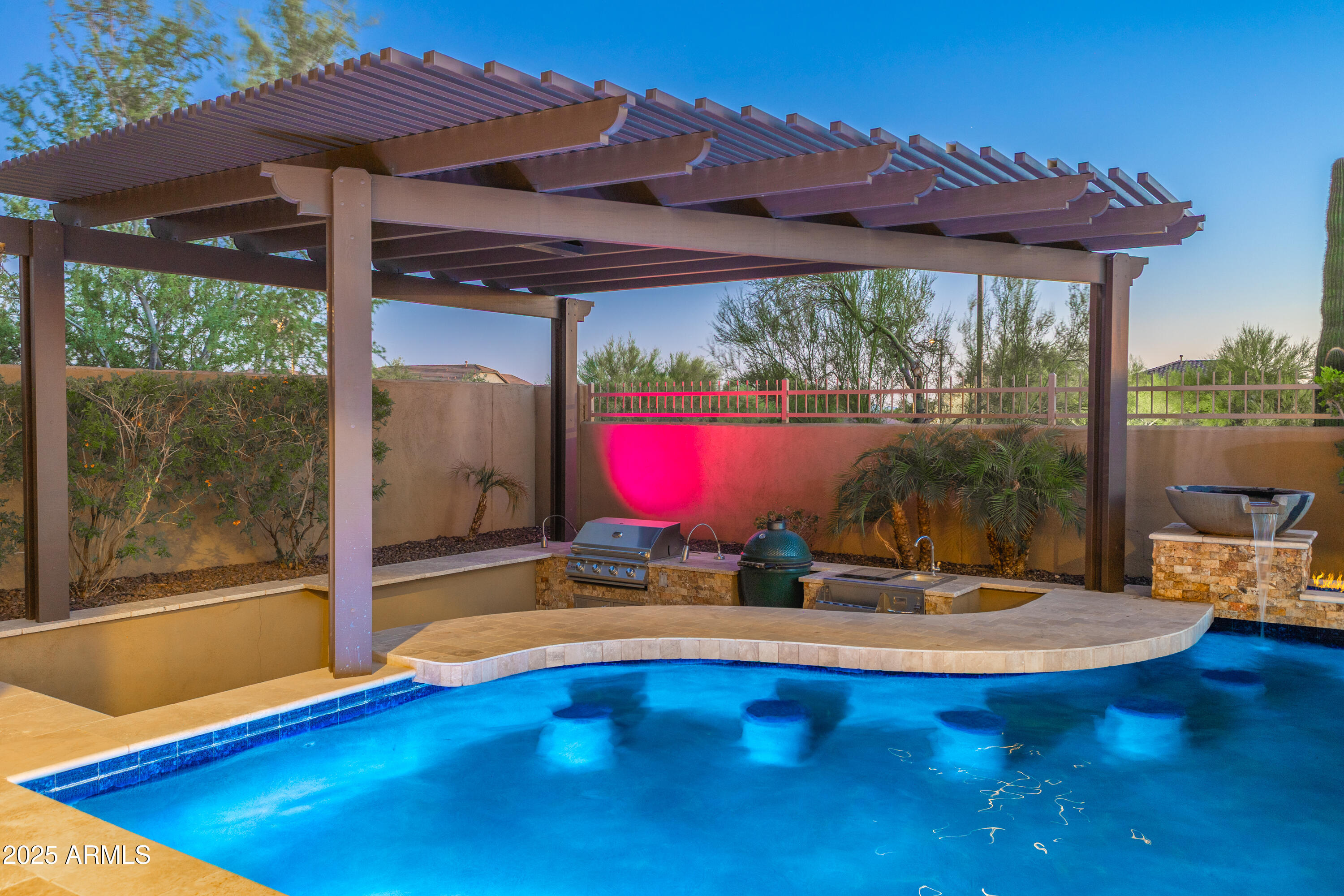 1535 W QUAIL TRACK Drive