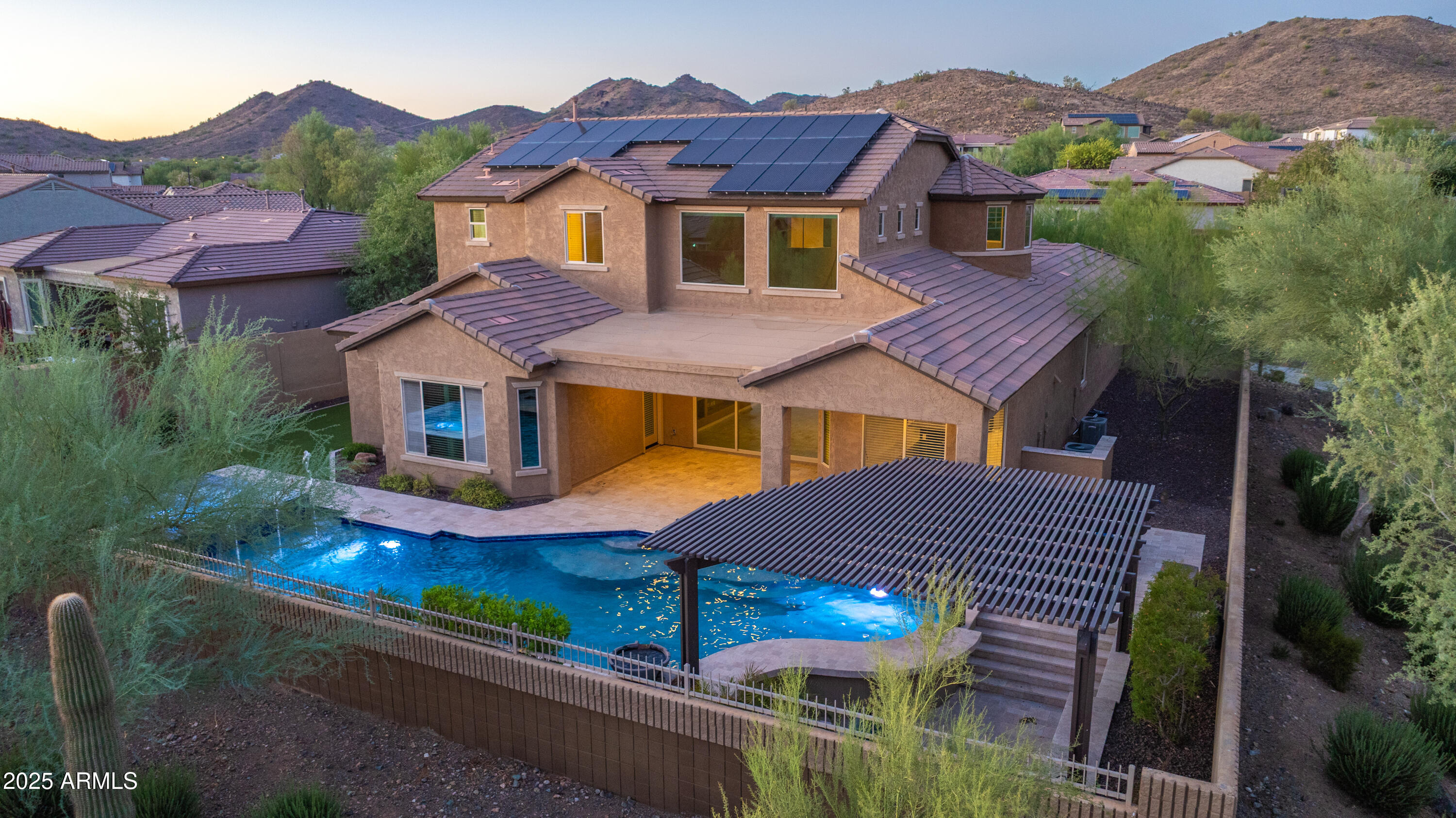 1535 W QUAIL TRACK Drive