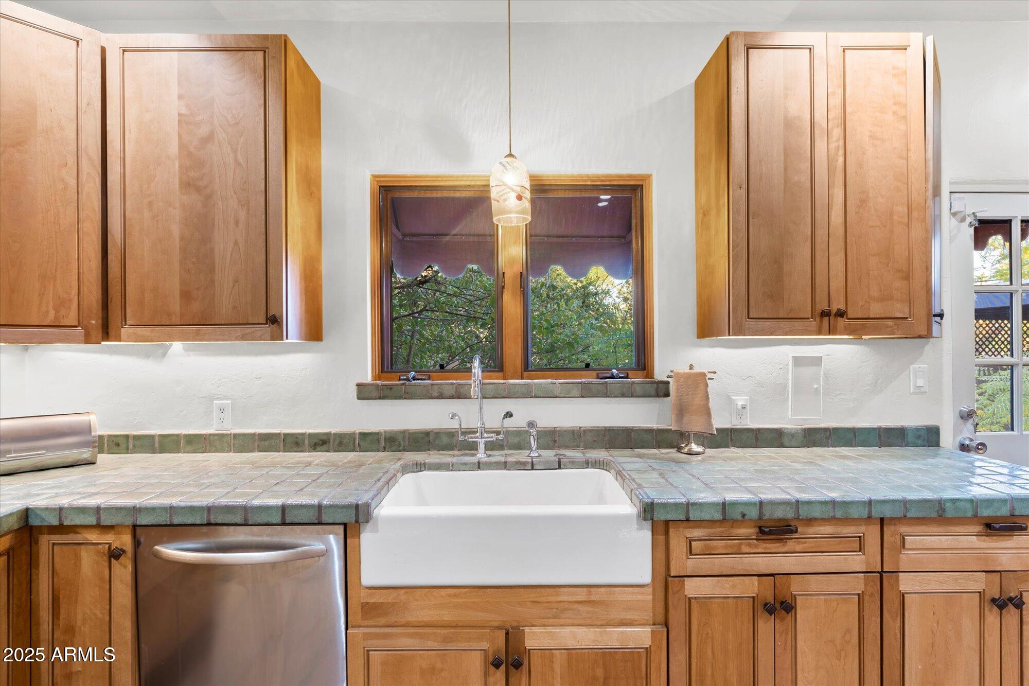 1614 PALMCROFT Drive SW