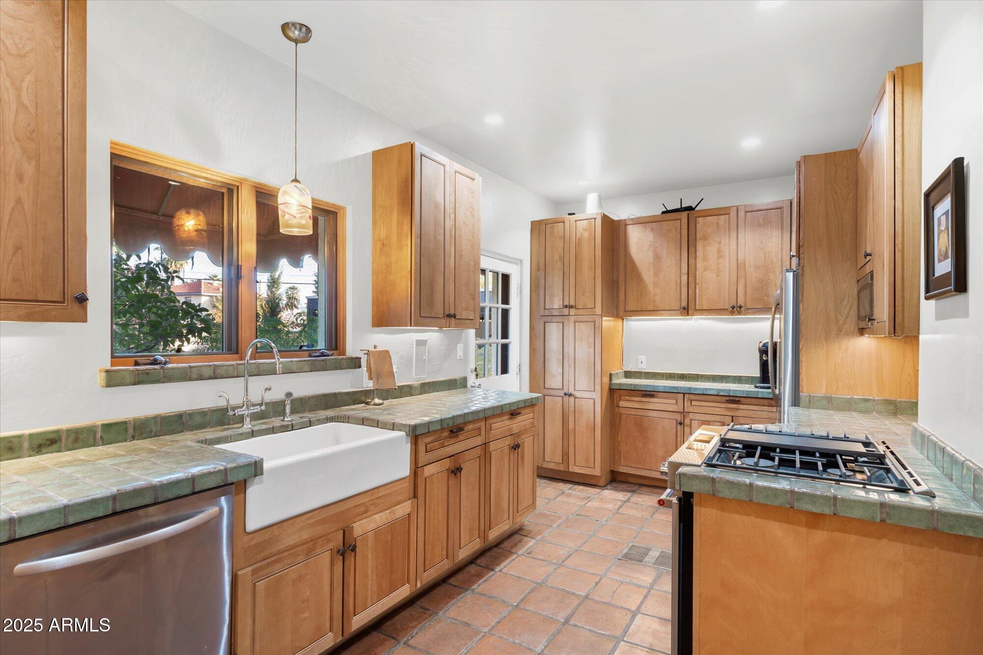 1614 PALMCROFT Drive SW