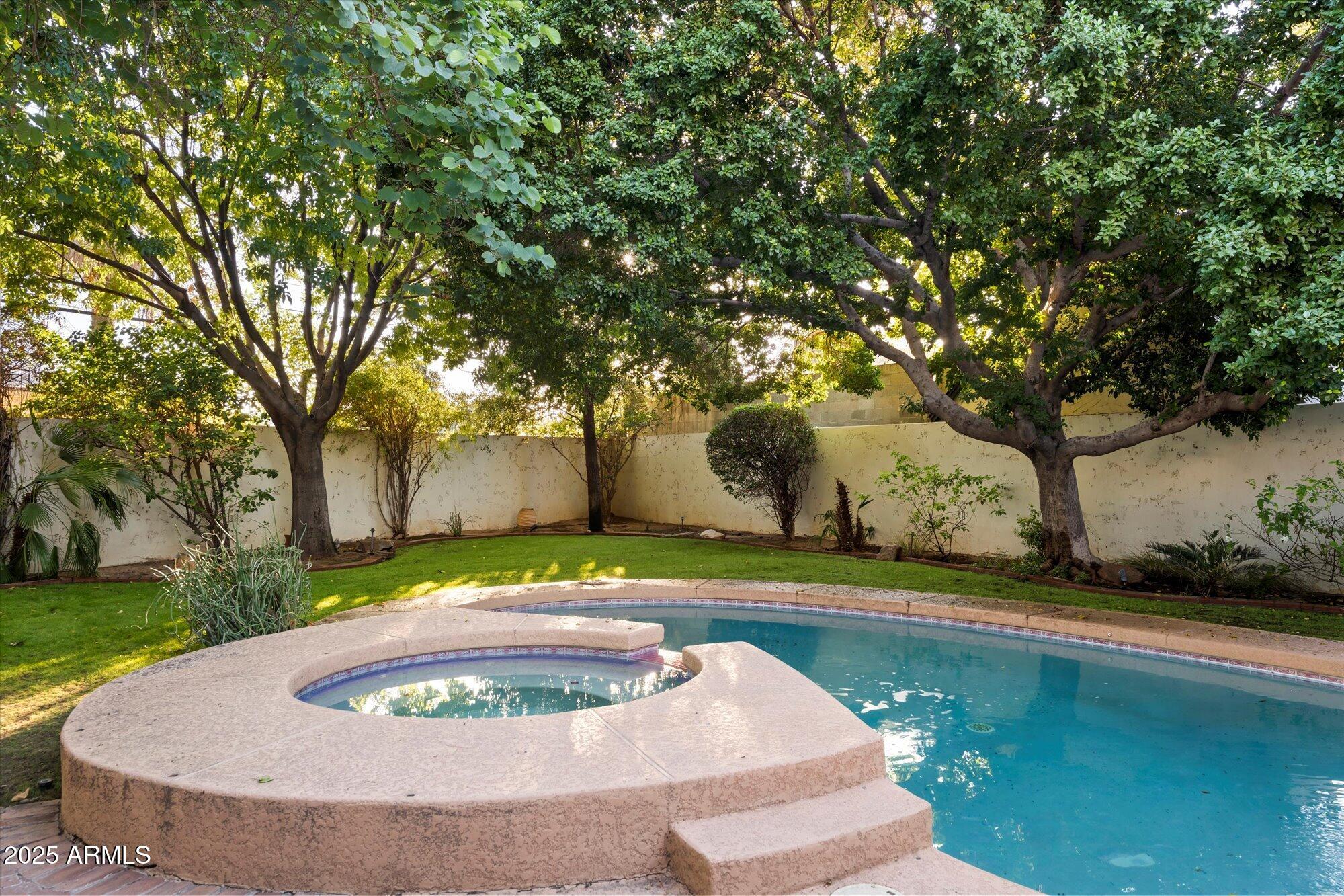 1614 PALMCROFT Drive SW