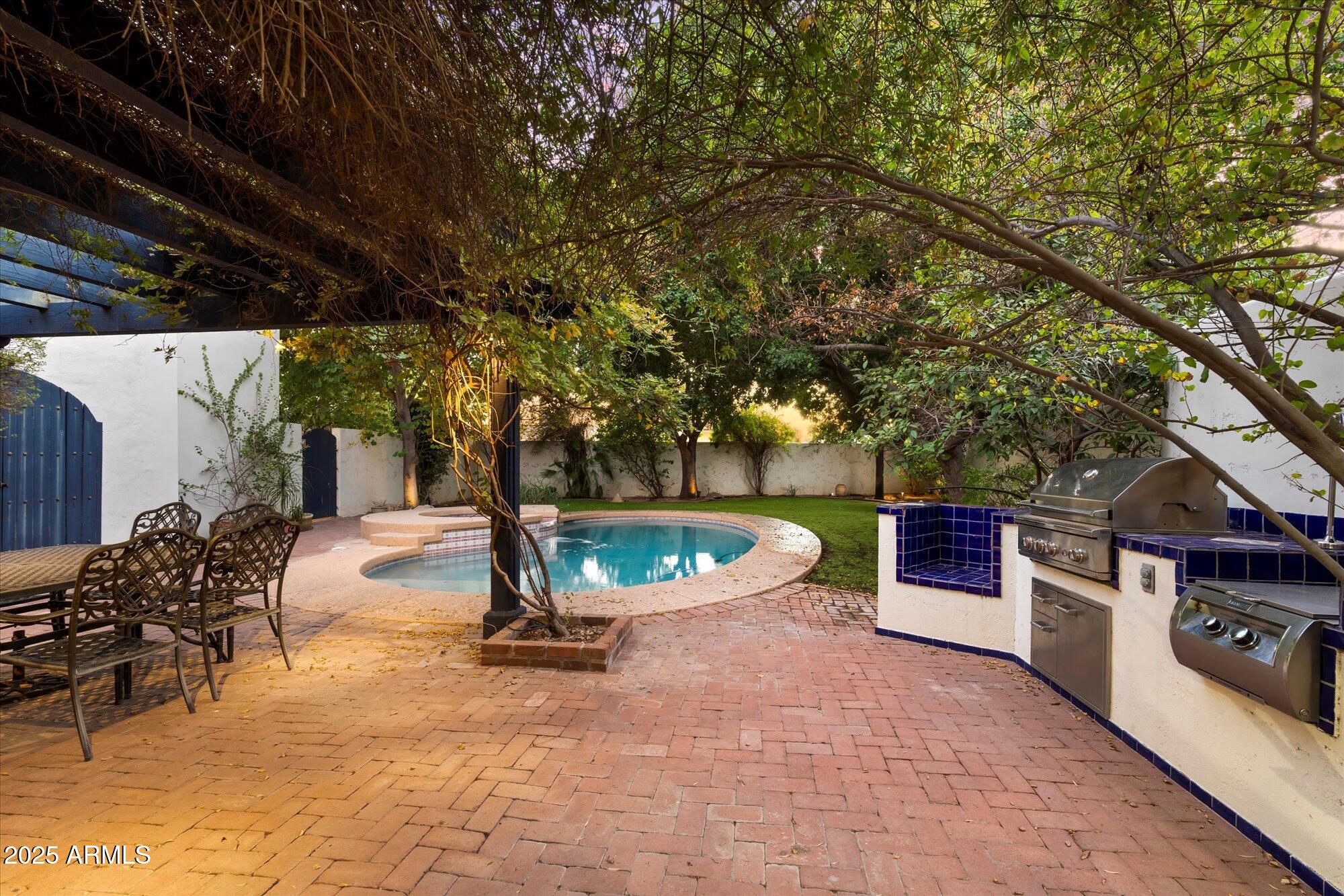 1614 PALMCROFT Drive SW