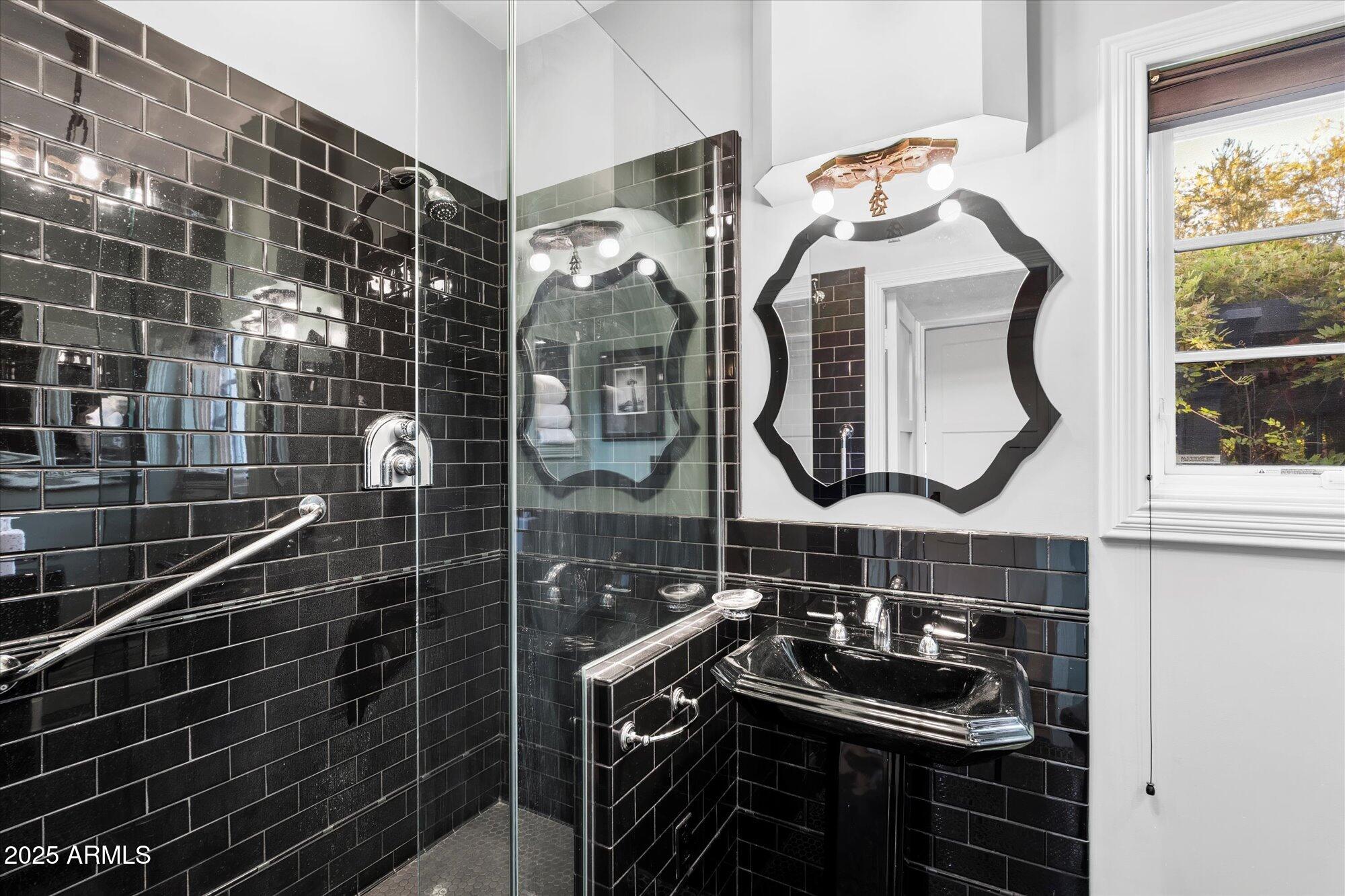 1614 PALMCROFT Drive SW