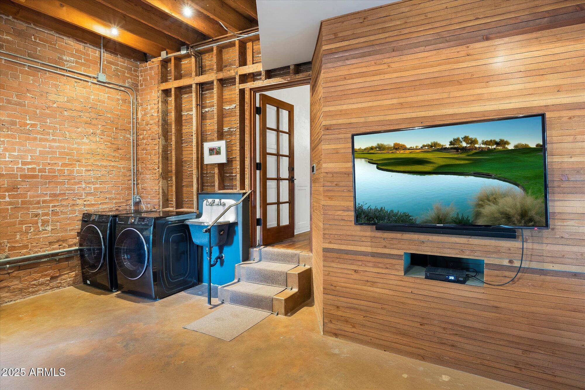 1614 PALMCROFT Drive SW