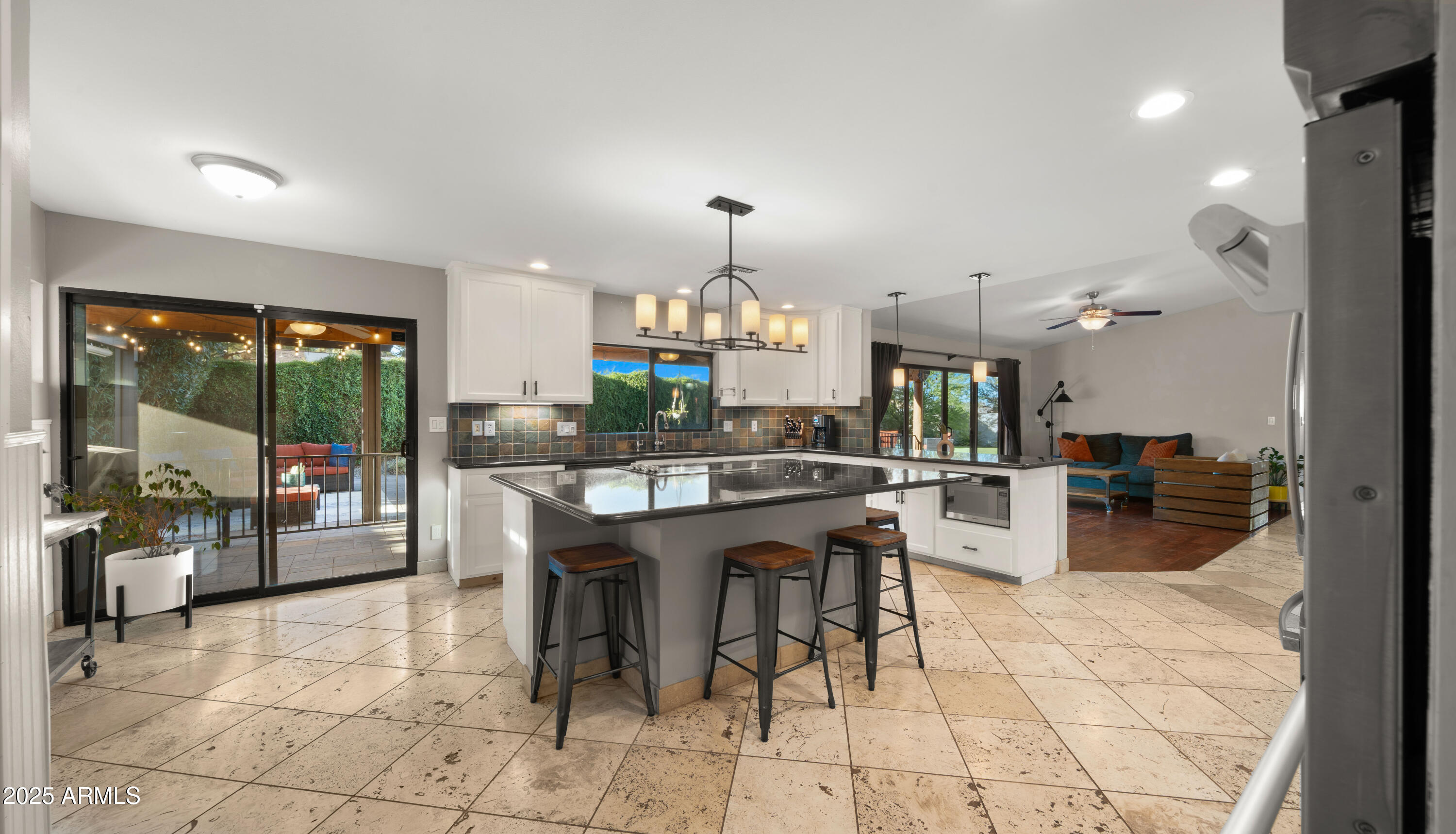 2250 E SAHUARO Drive