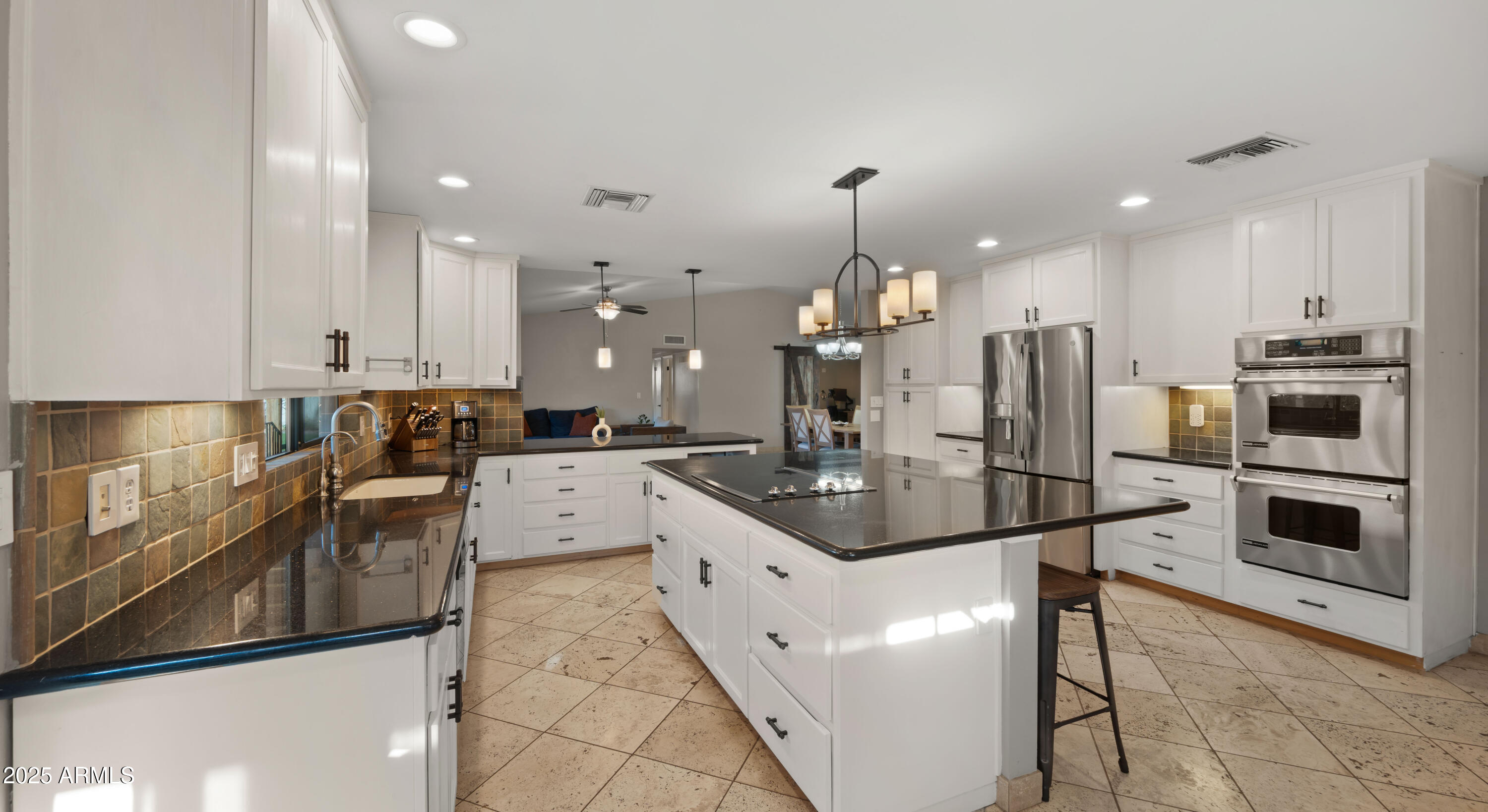 2250 E SAHUARO Drive