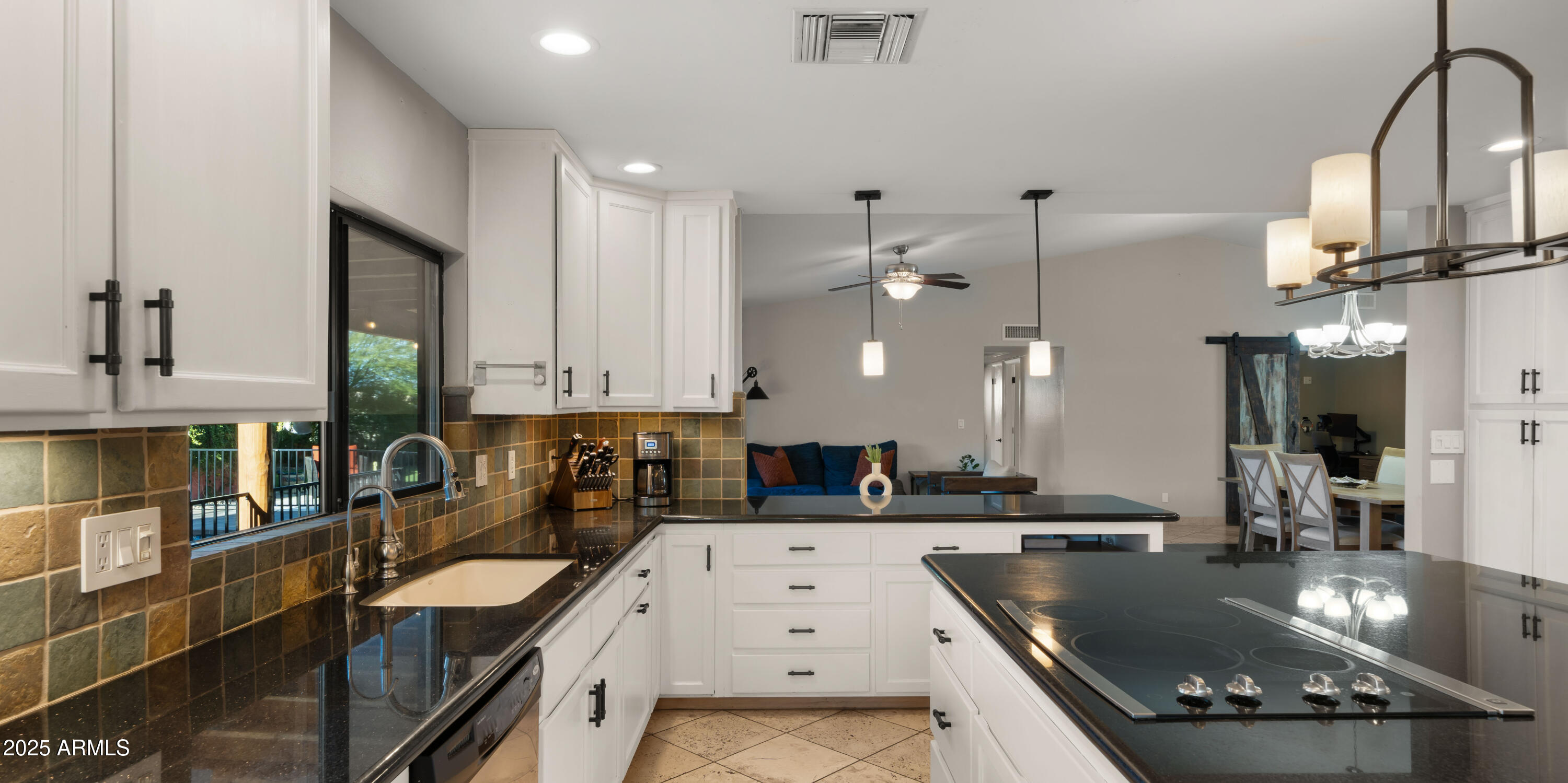 2250 E SAHUARO Drive