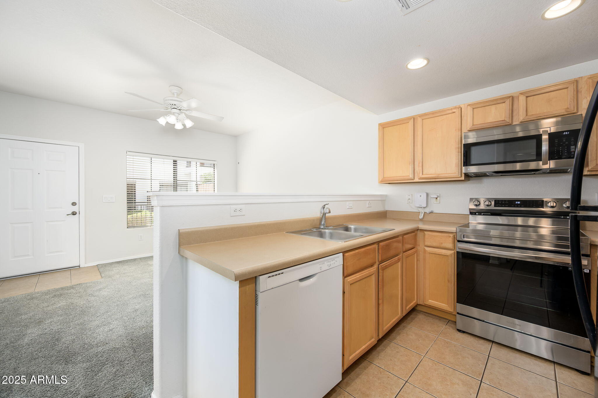 3150 E BEARDSLEY Road, 1072