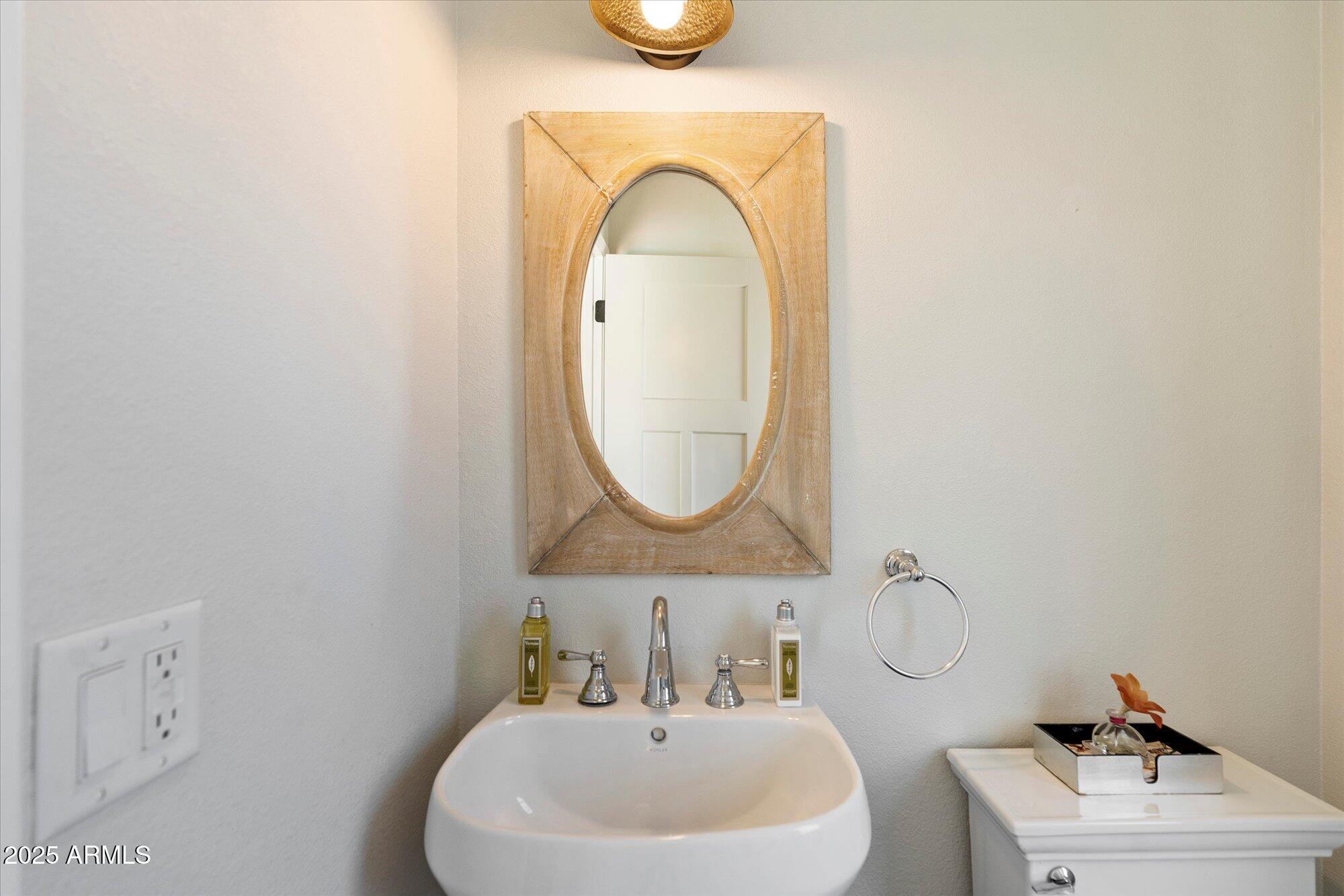 7332 E CLAREMONT Street