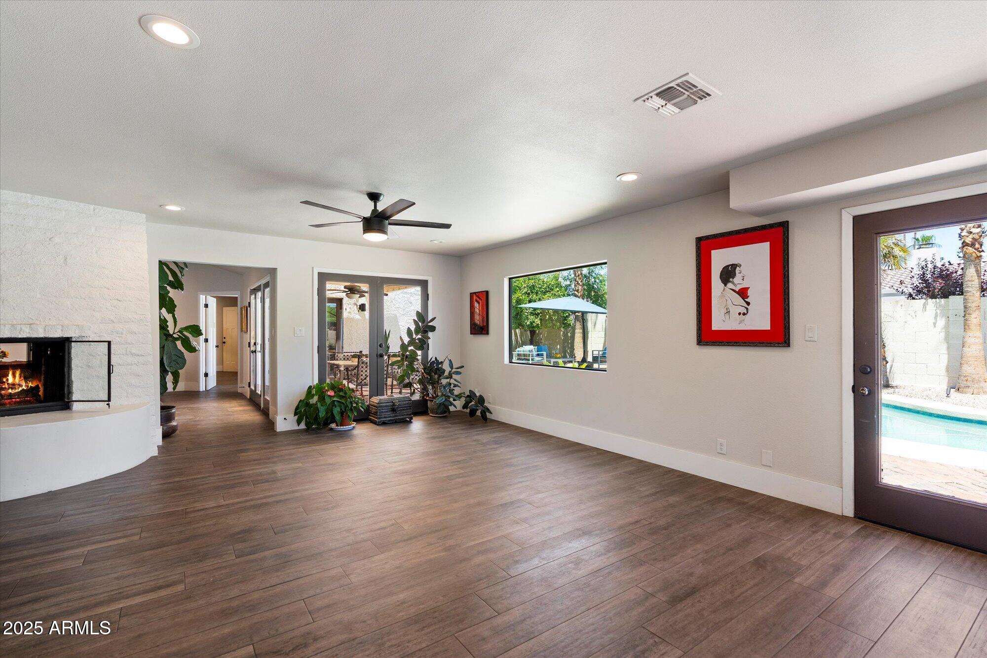 7332 E CLAREMONT Street