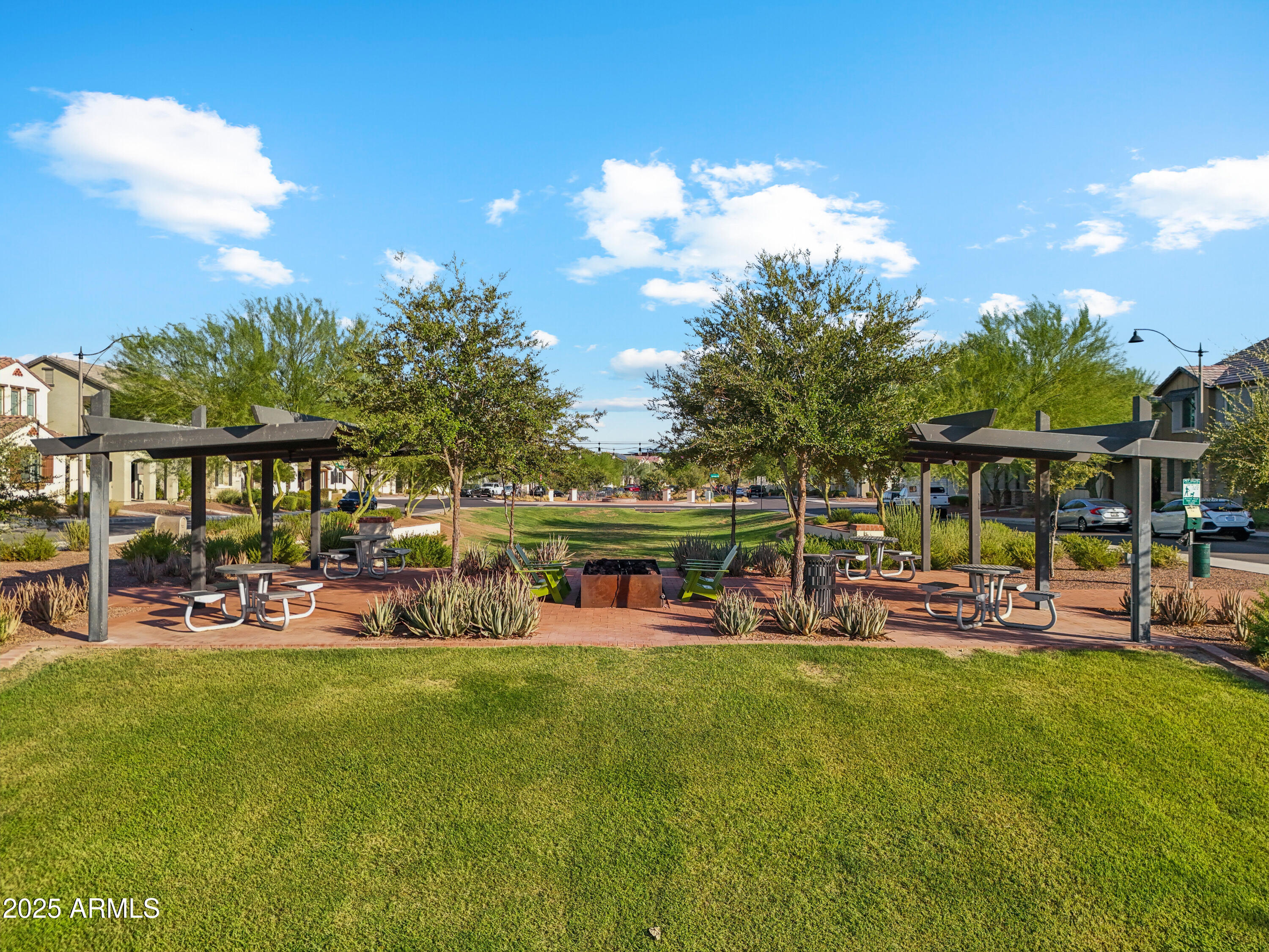 1786 N MARKETSIDE Avenue