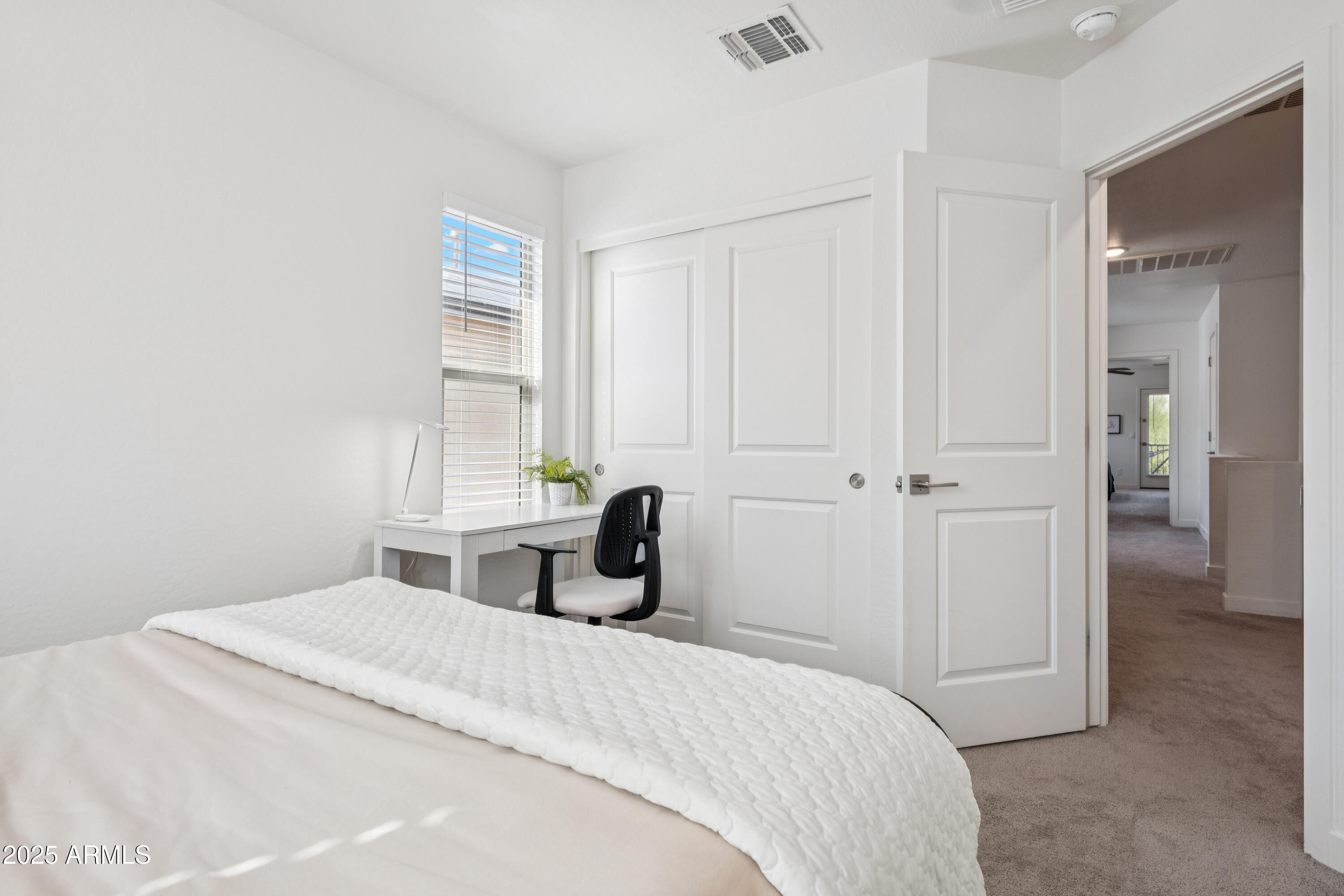 1786 N MARKETSIDE Avenue