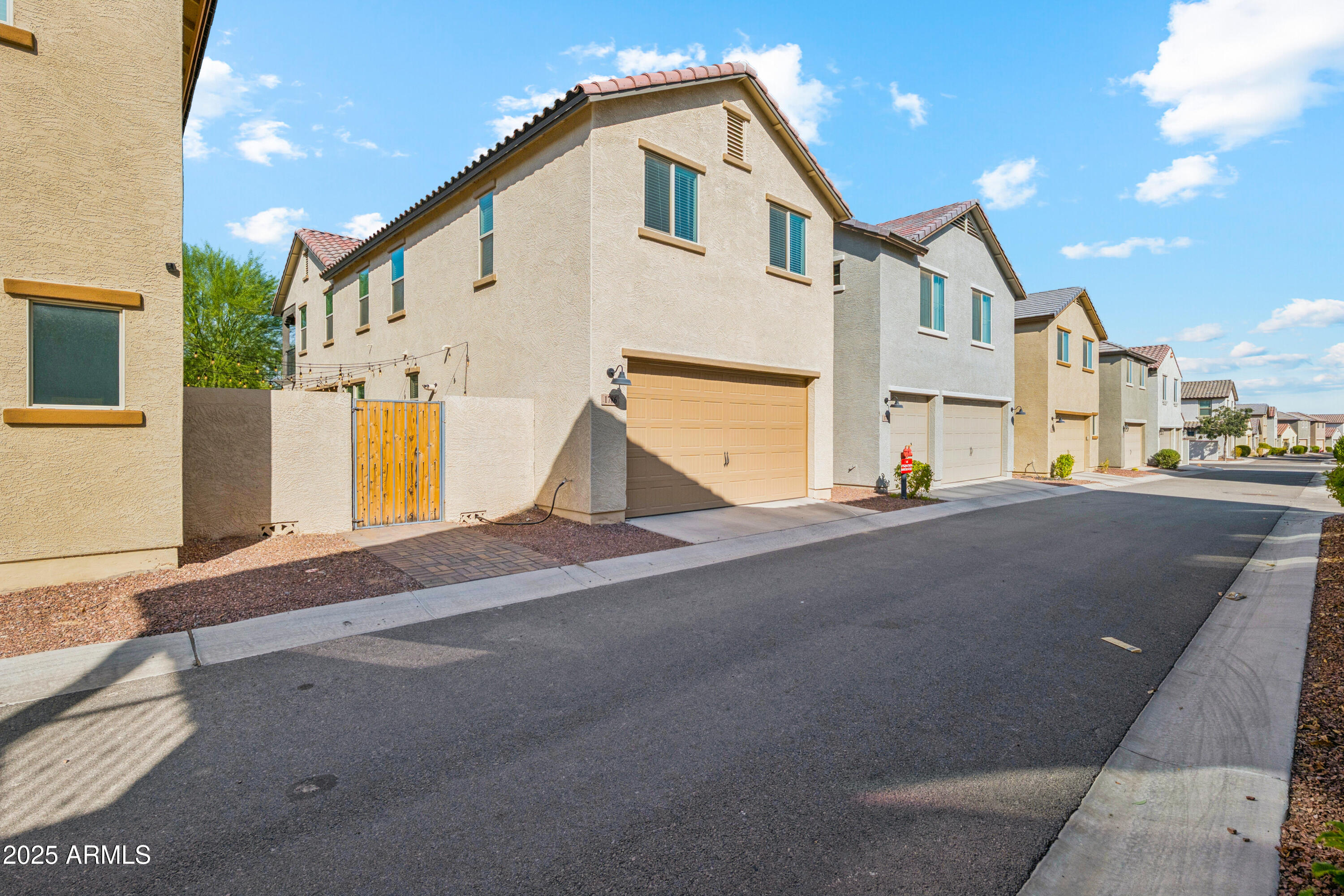 1786 N MARKETSIDE Avenue