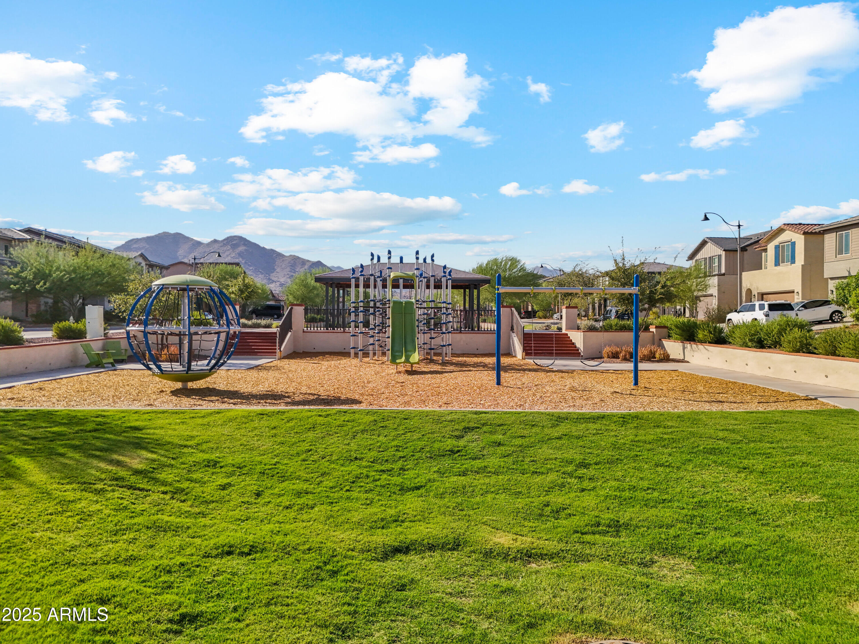 1786 N MARKETSIDE Avenue