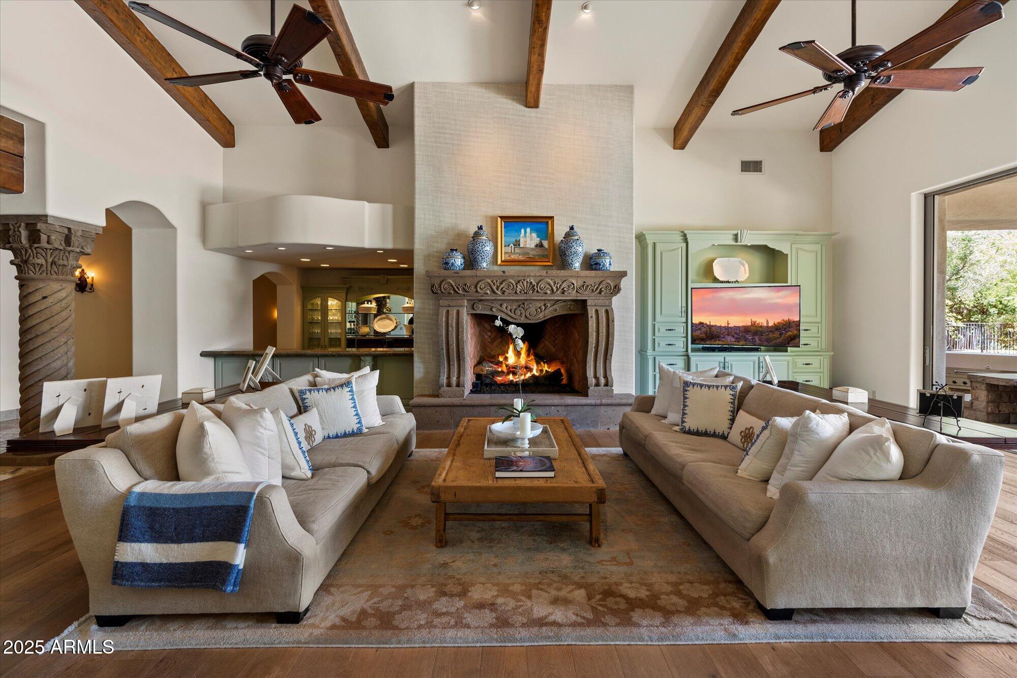 8329 N RIDGEVIEW Drive