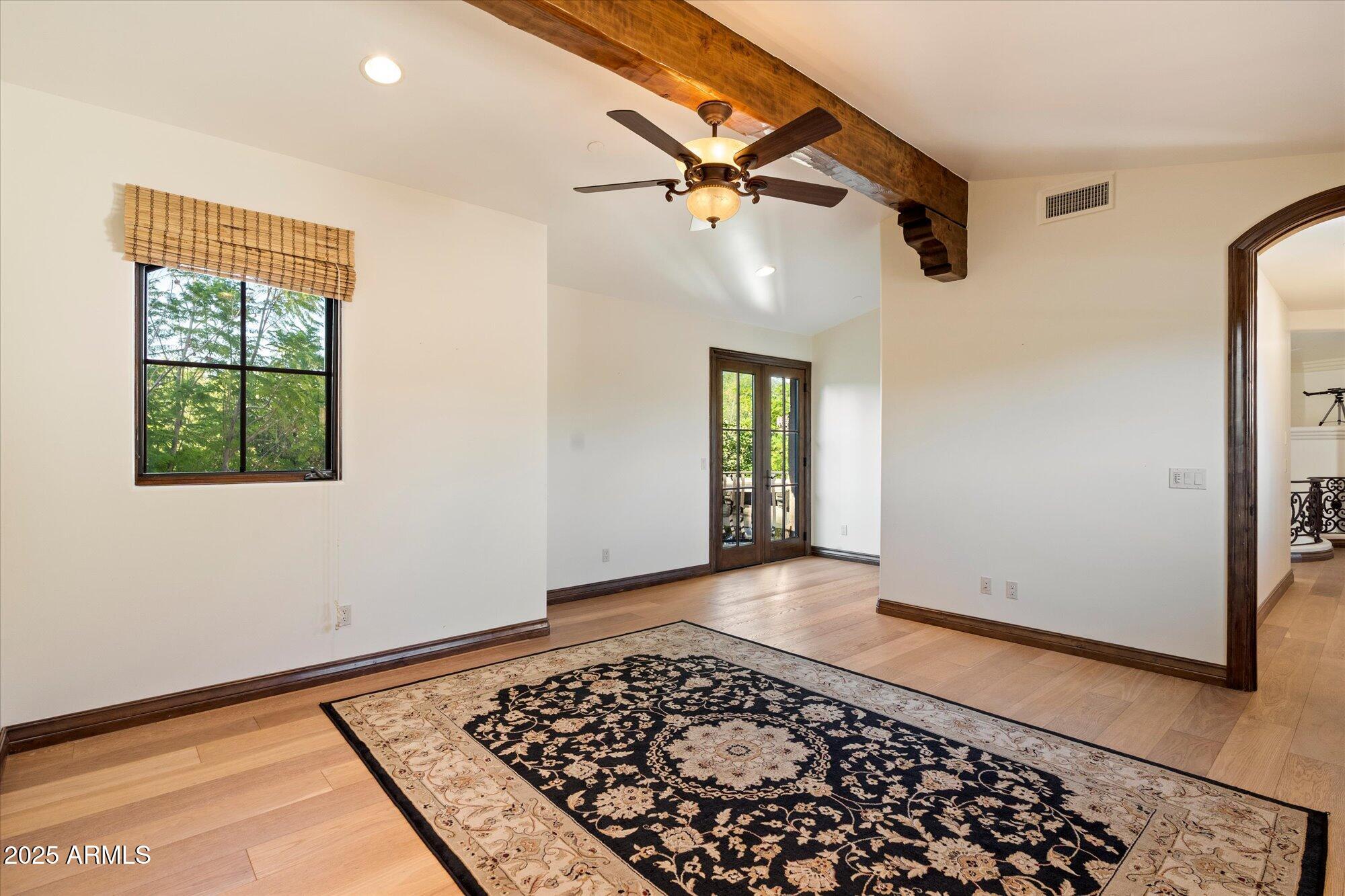 8329 N RIDGEVIEW Drive