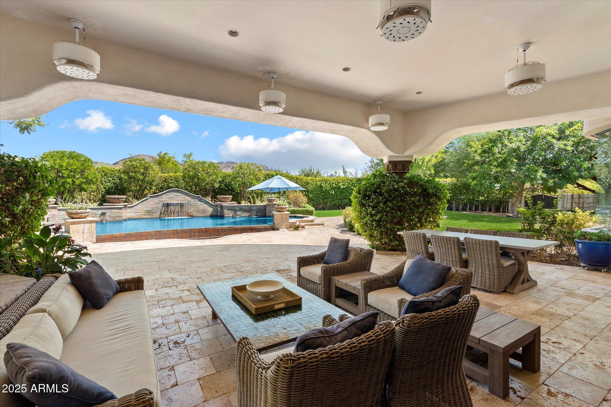 8329 N RIDGEVIEW Drive