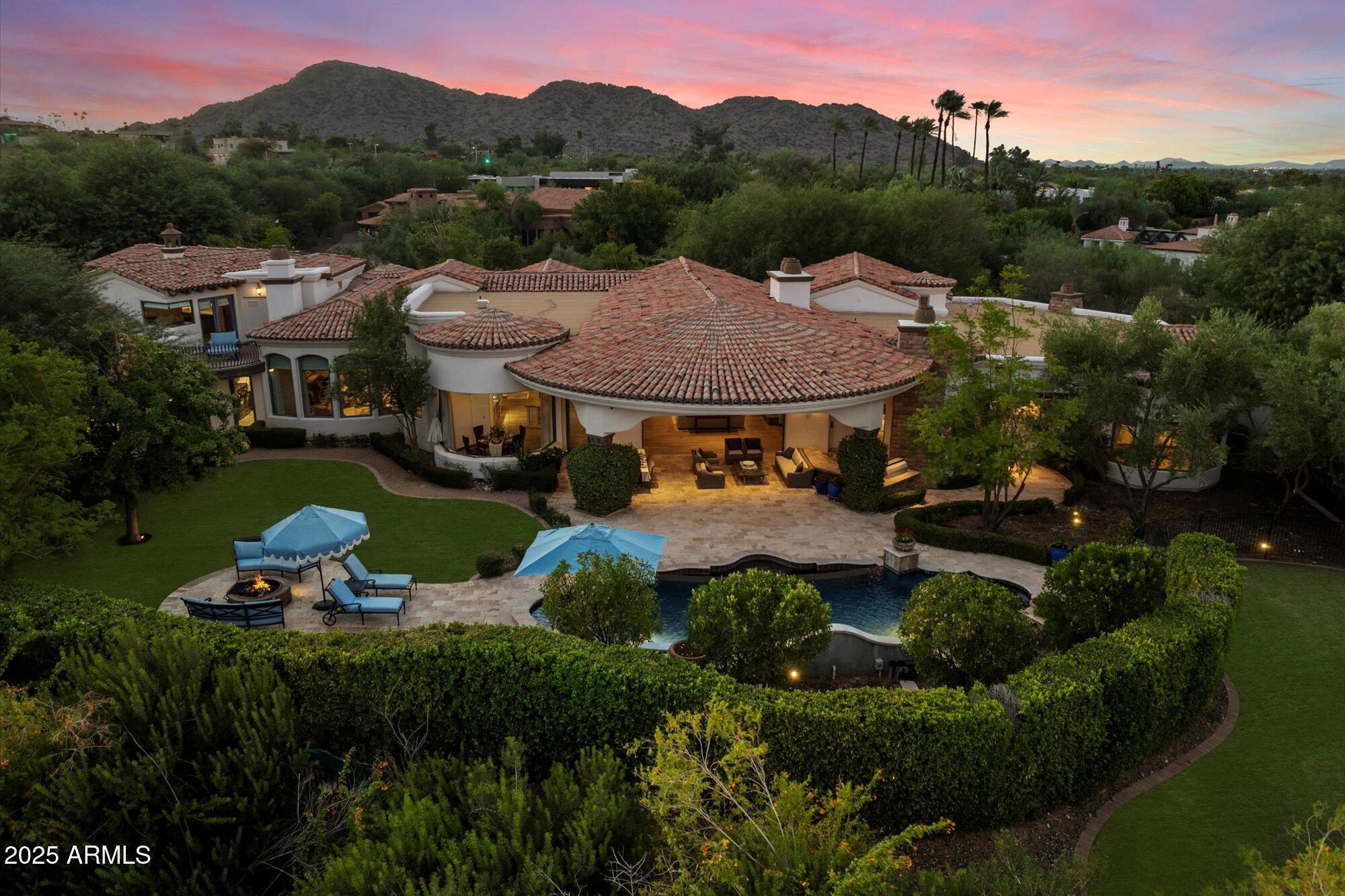 8329 N RIDGEVIEW Drive
