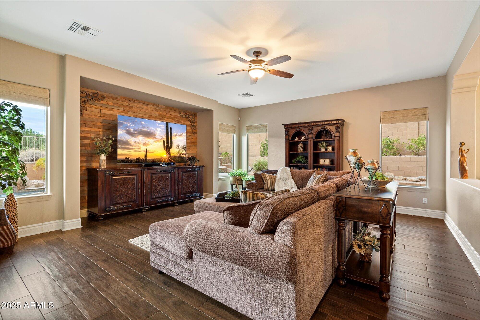 2312 W Villa Cassandra Drive