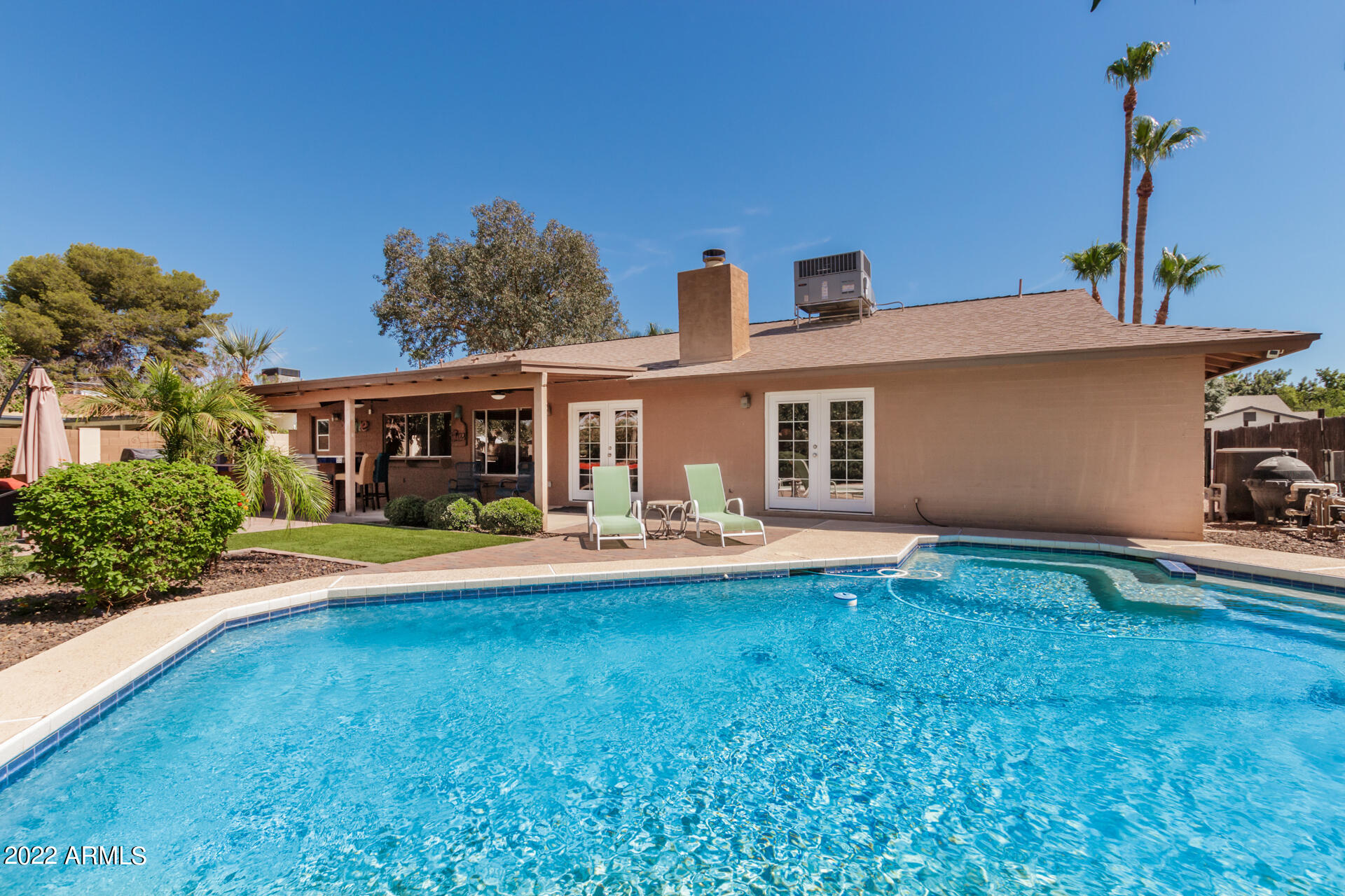 9373 E ALTADENA Avenue