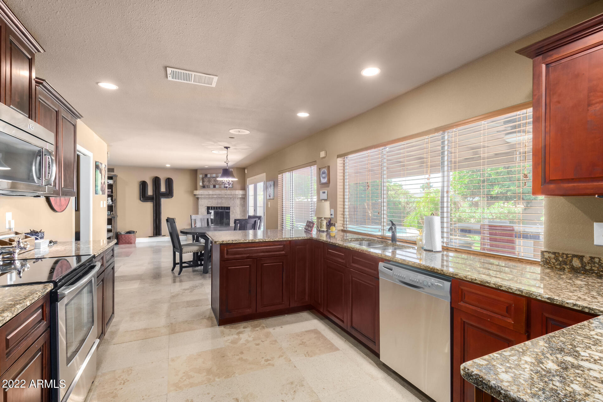 9373 E ALTADENA Avenue