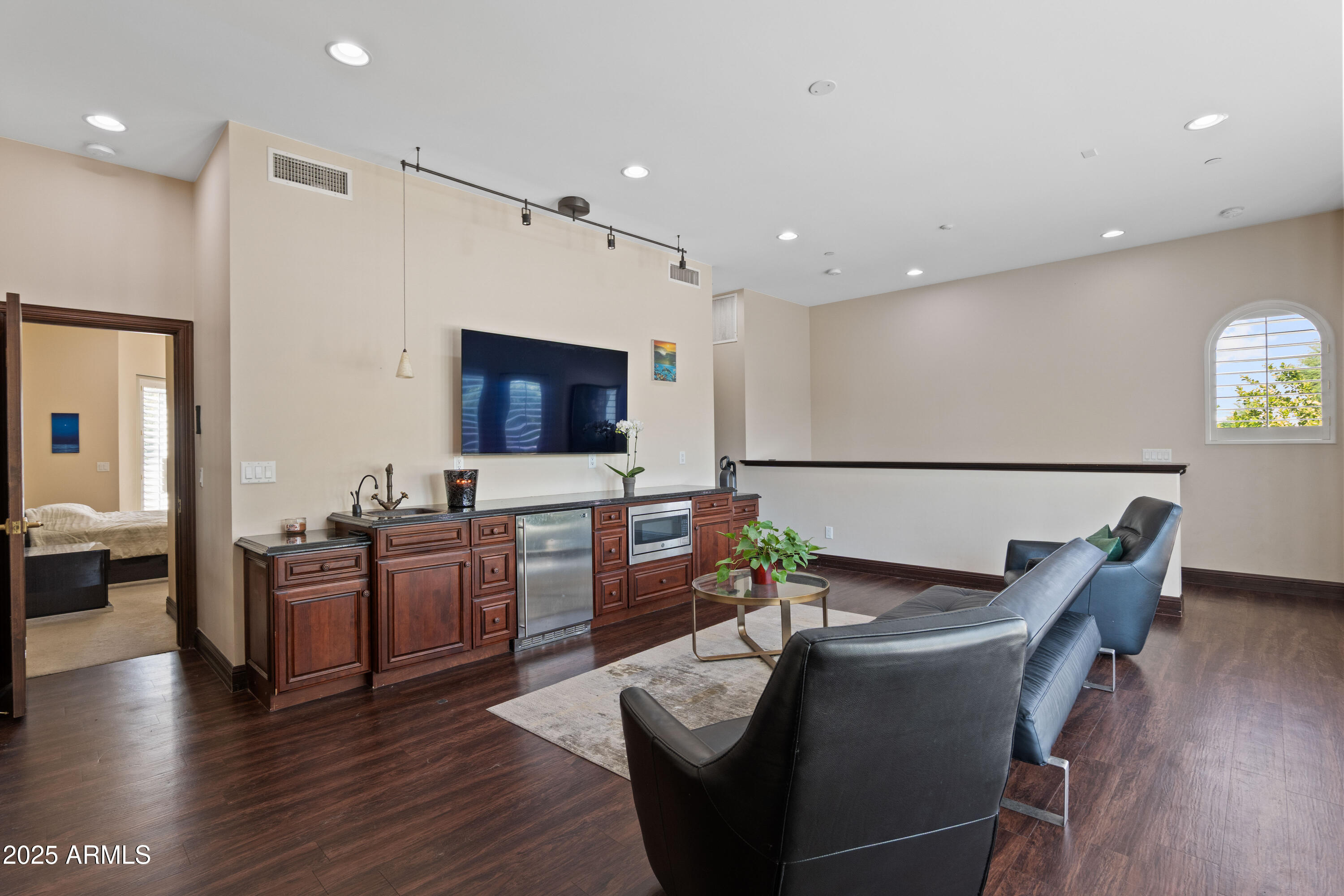 6611 N 64TH Place